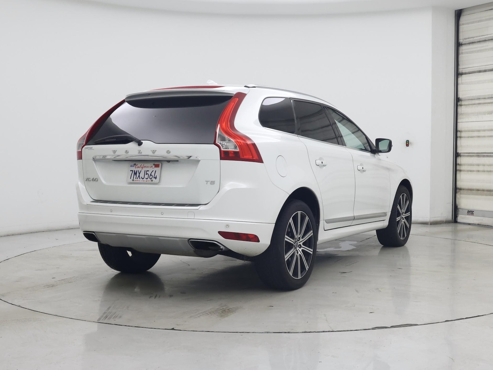2016 Volvo XC60 Platinum - Photo 9