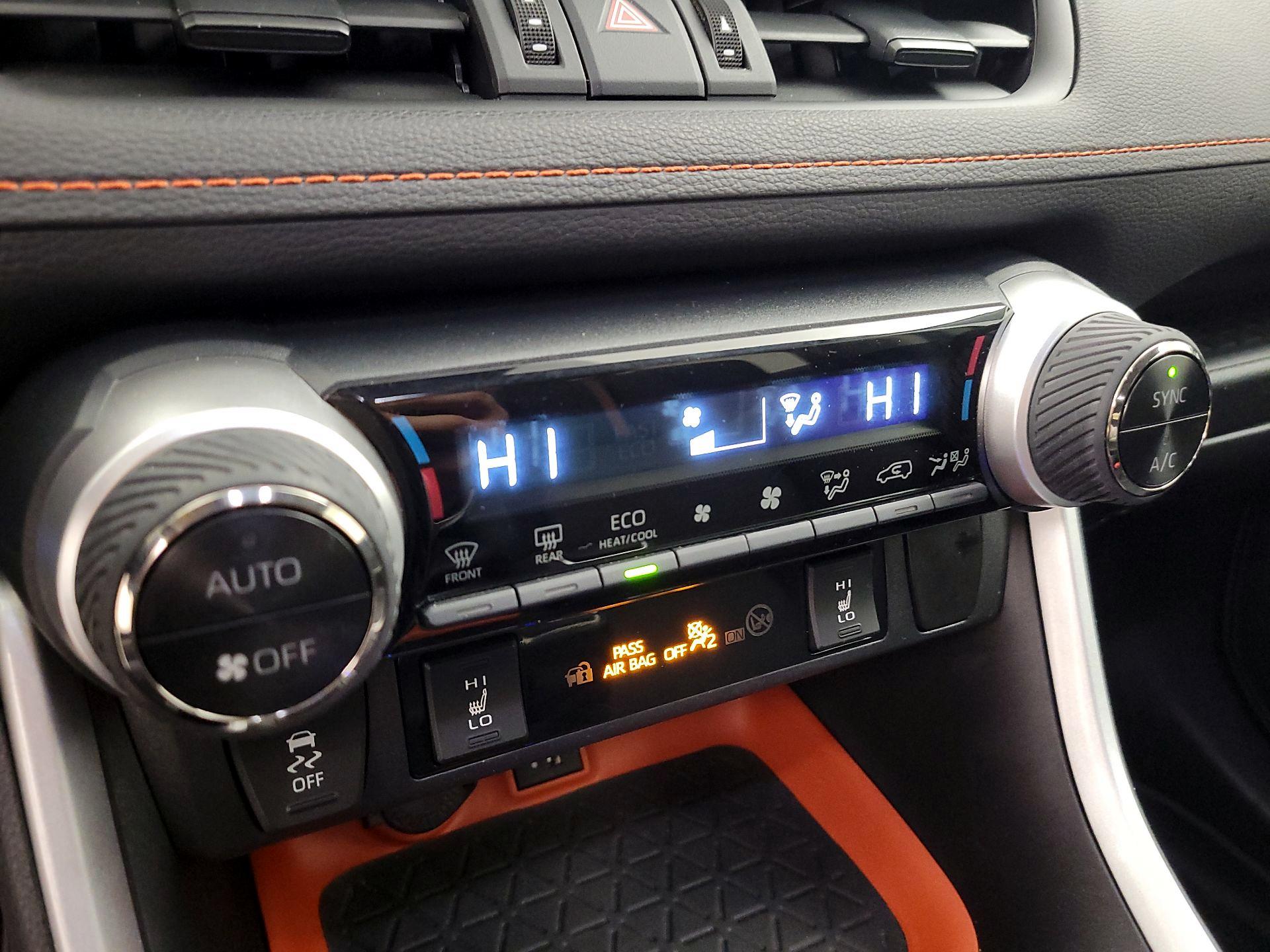 Thumbnail: 2023 Toyota RAV4 - 16