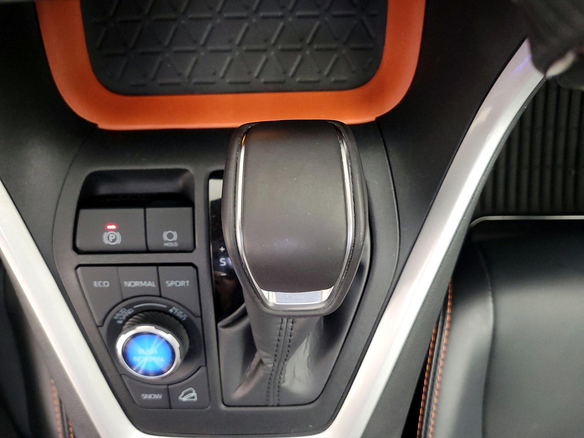 Thumbnail: 2023 Toyota RAV4 - 17