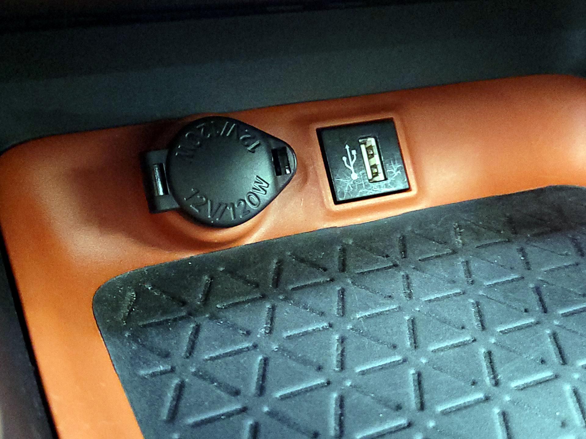 Thumbnail: 2023 Toyota RAV4 - 18