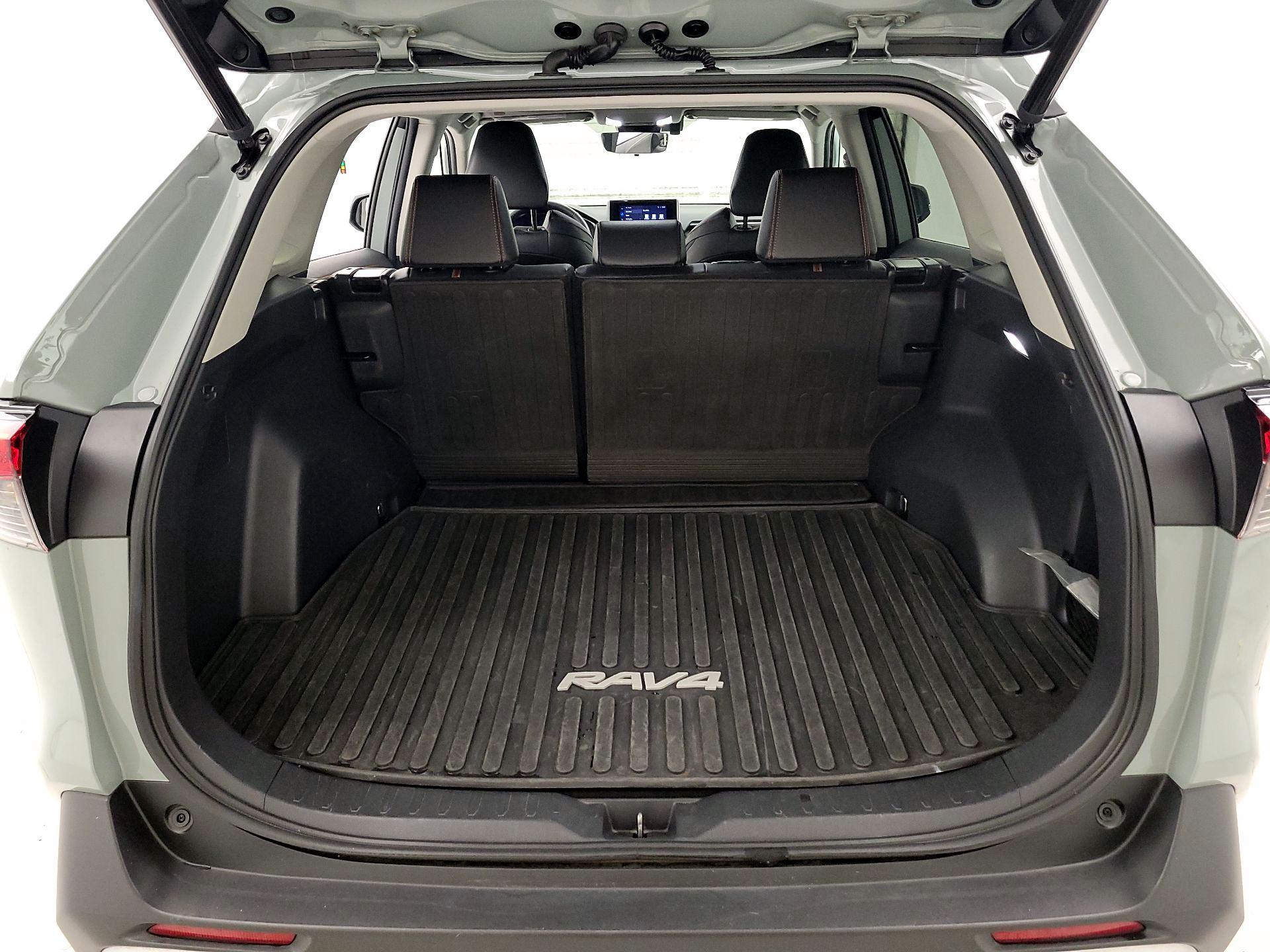 Thumbnail: 2023 Toyota RAV4 - 20