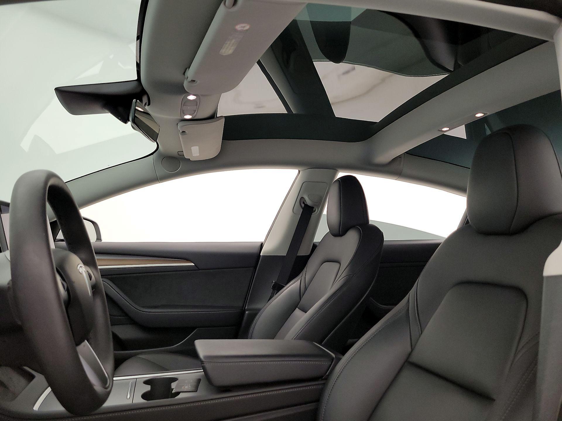 Thumbnail: 2023 Tesla Model 3 - 18