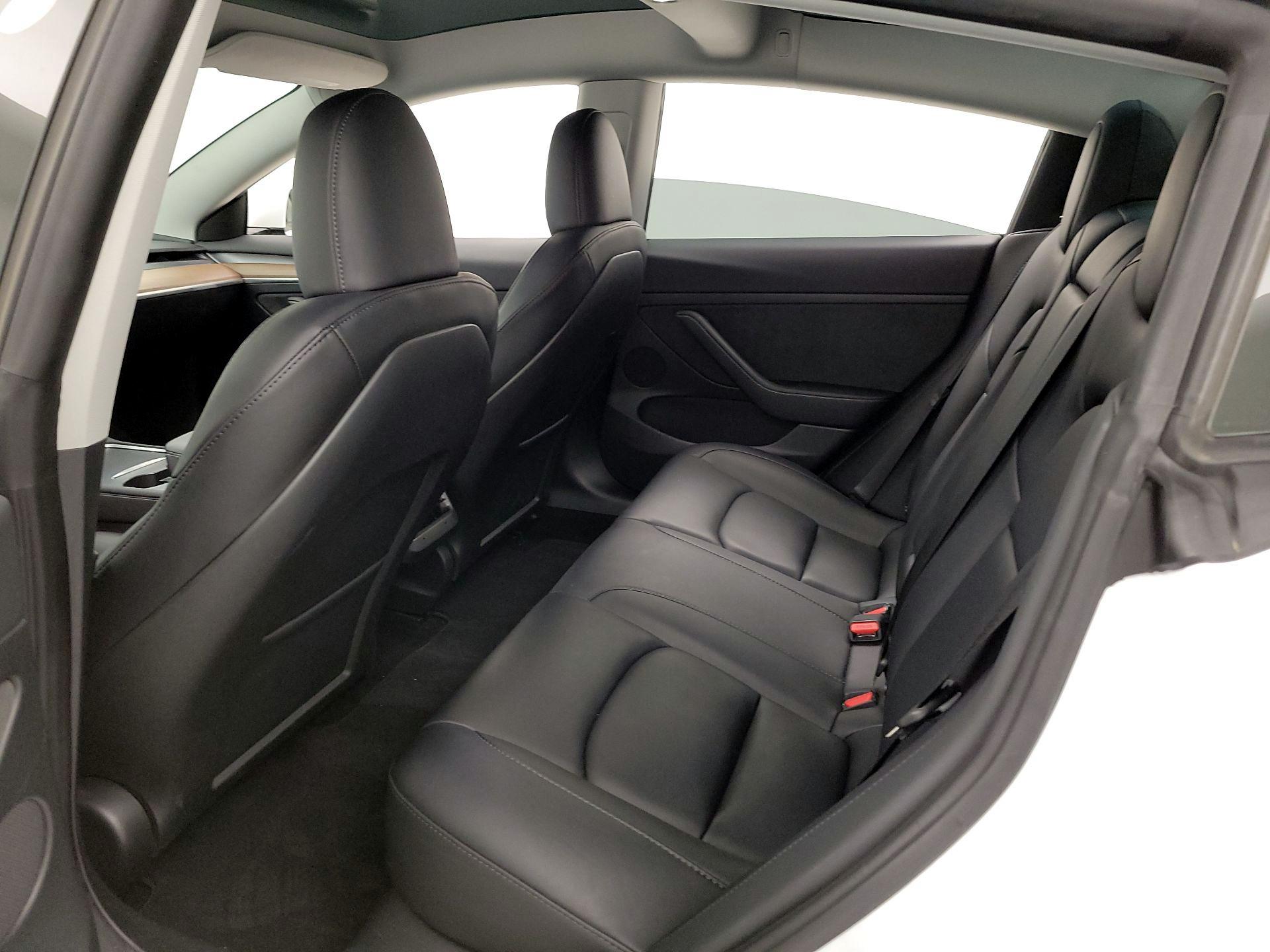 Thumbnail: 2023 Tesla Model 3 - 19