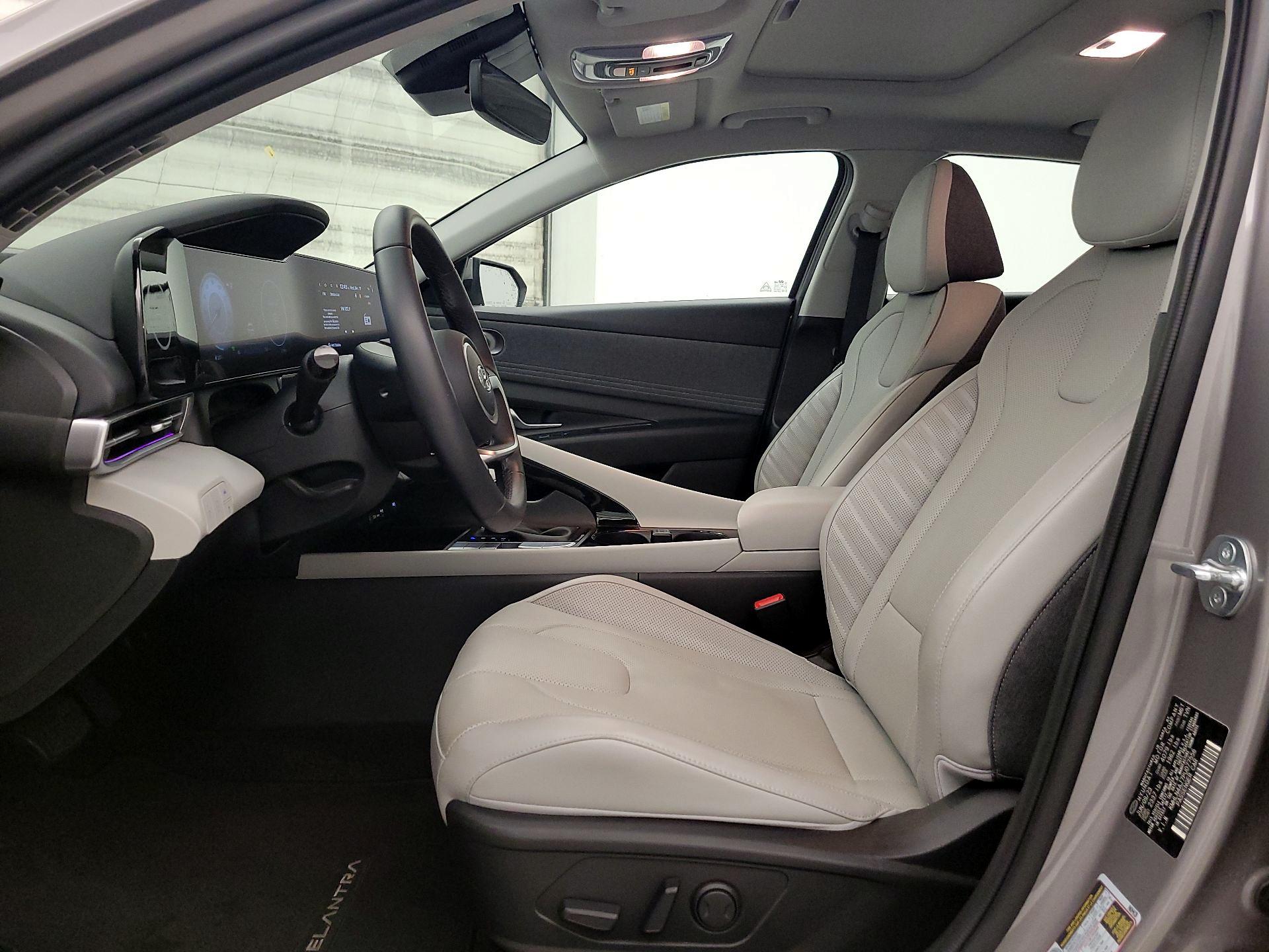 Thumbnail: 2023 Hyundai Elantra - 9