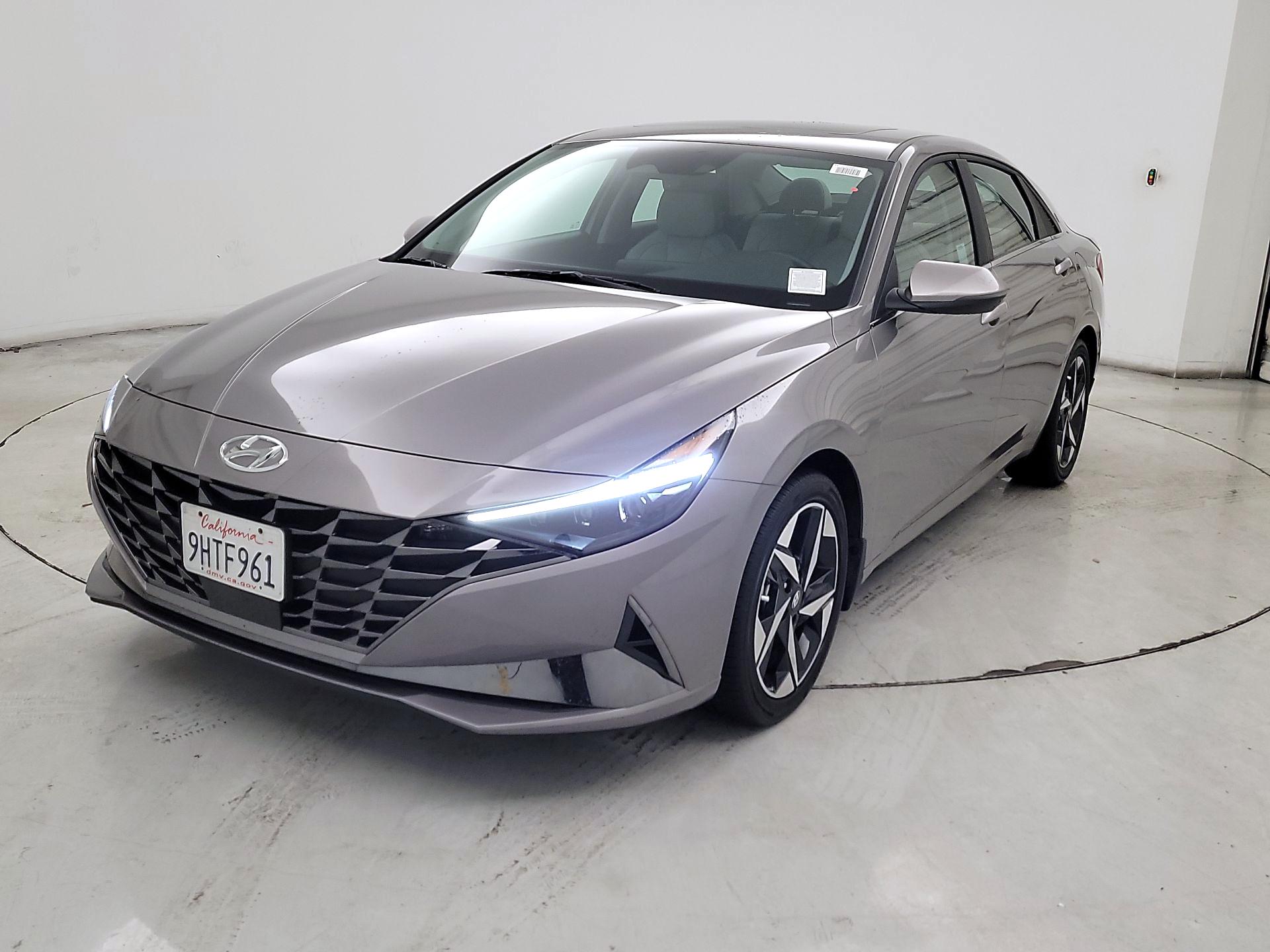 Thumbnail: 2023 Hyundai Elantra - 3