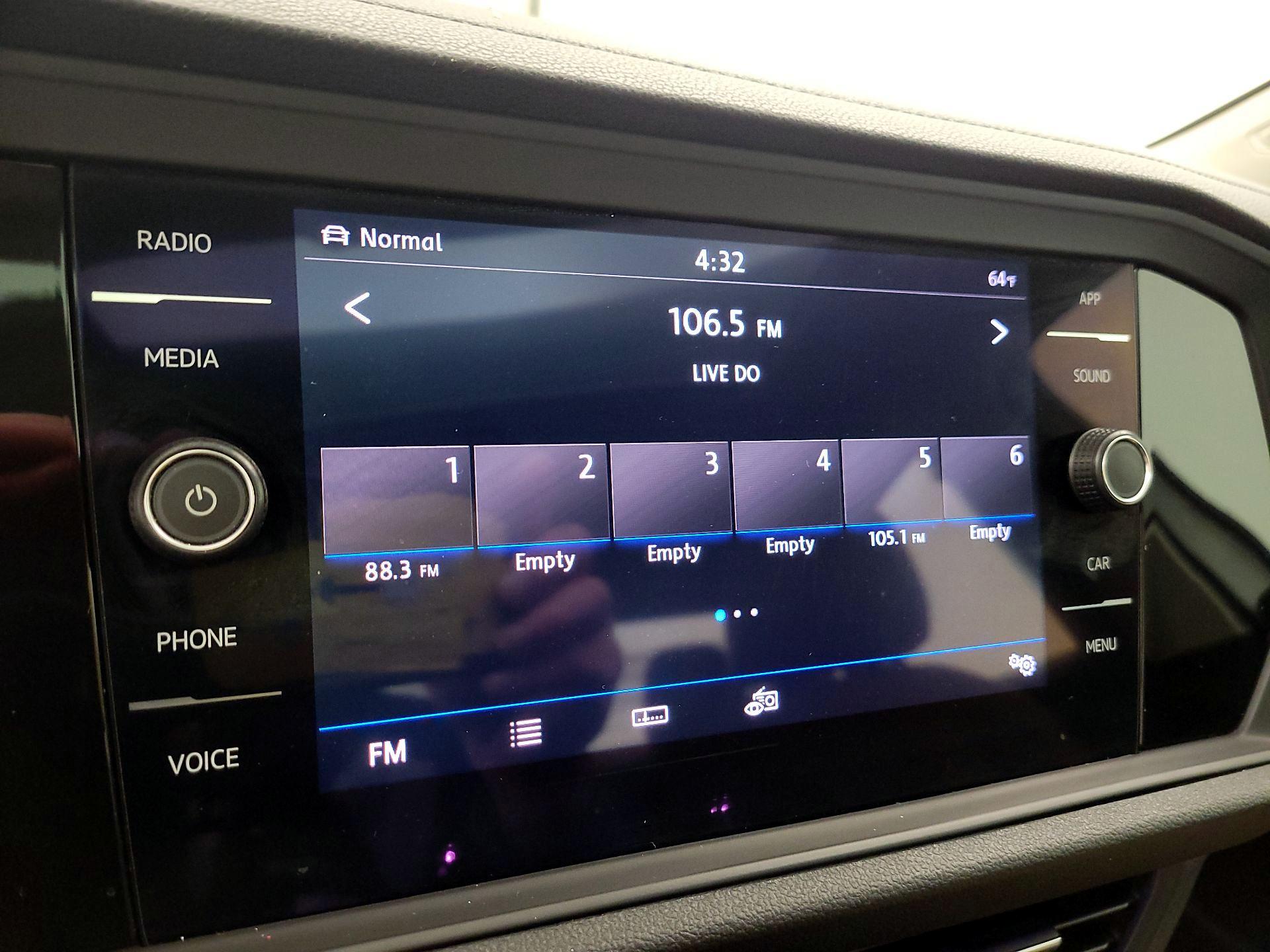 Thumbnail: 2019 Volkswagen Jetta - 14