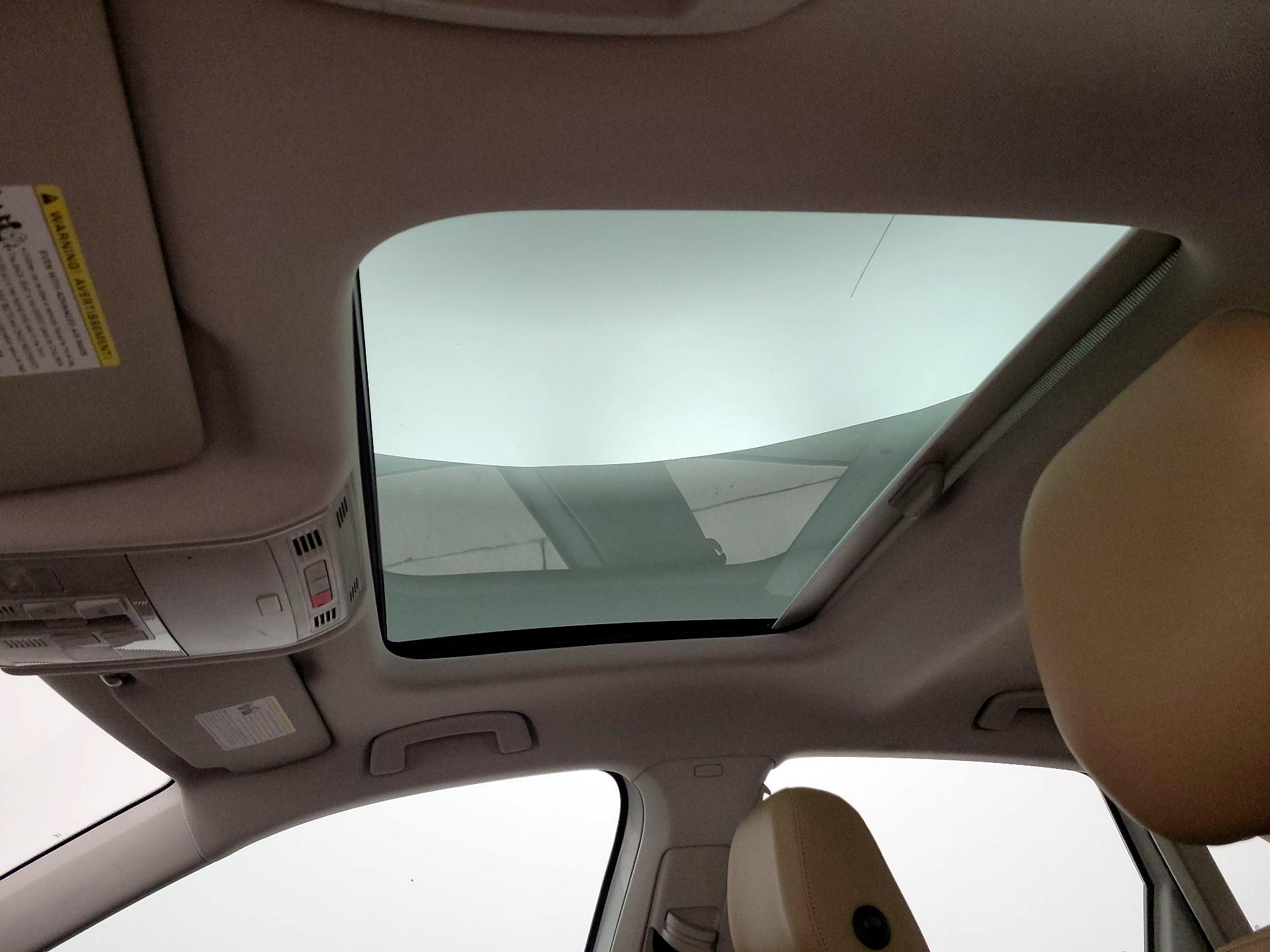 Thumbnail: 2019 Volkswagen Jetta - 17