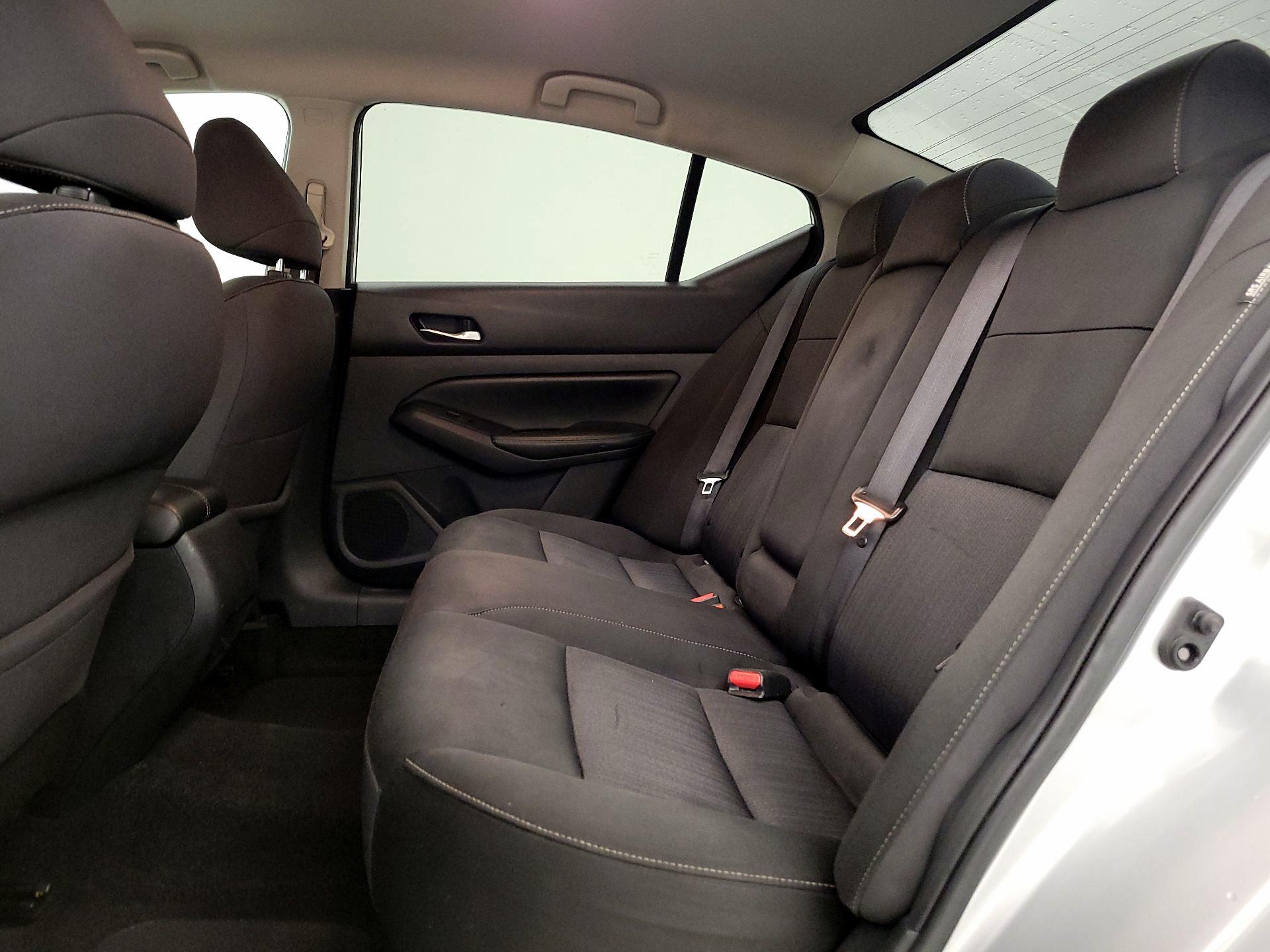 Thumbnail: 2019 Nissan Altima - 18