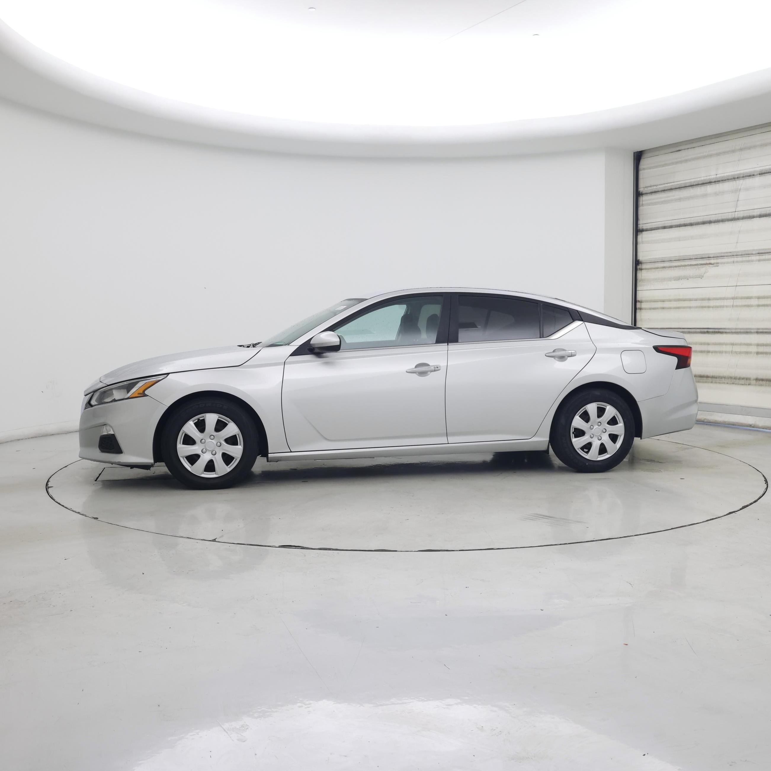 Thumbnail: 2019 Nissan Altima - 3