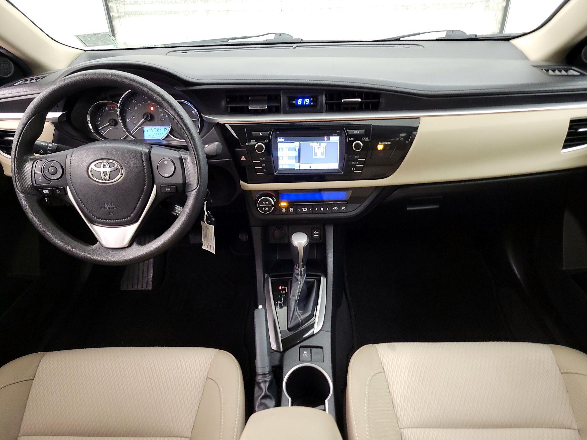 Thumbnail: 2015 Toyota Corolla - 9