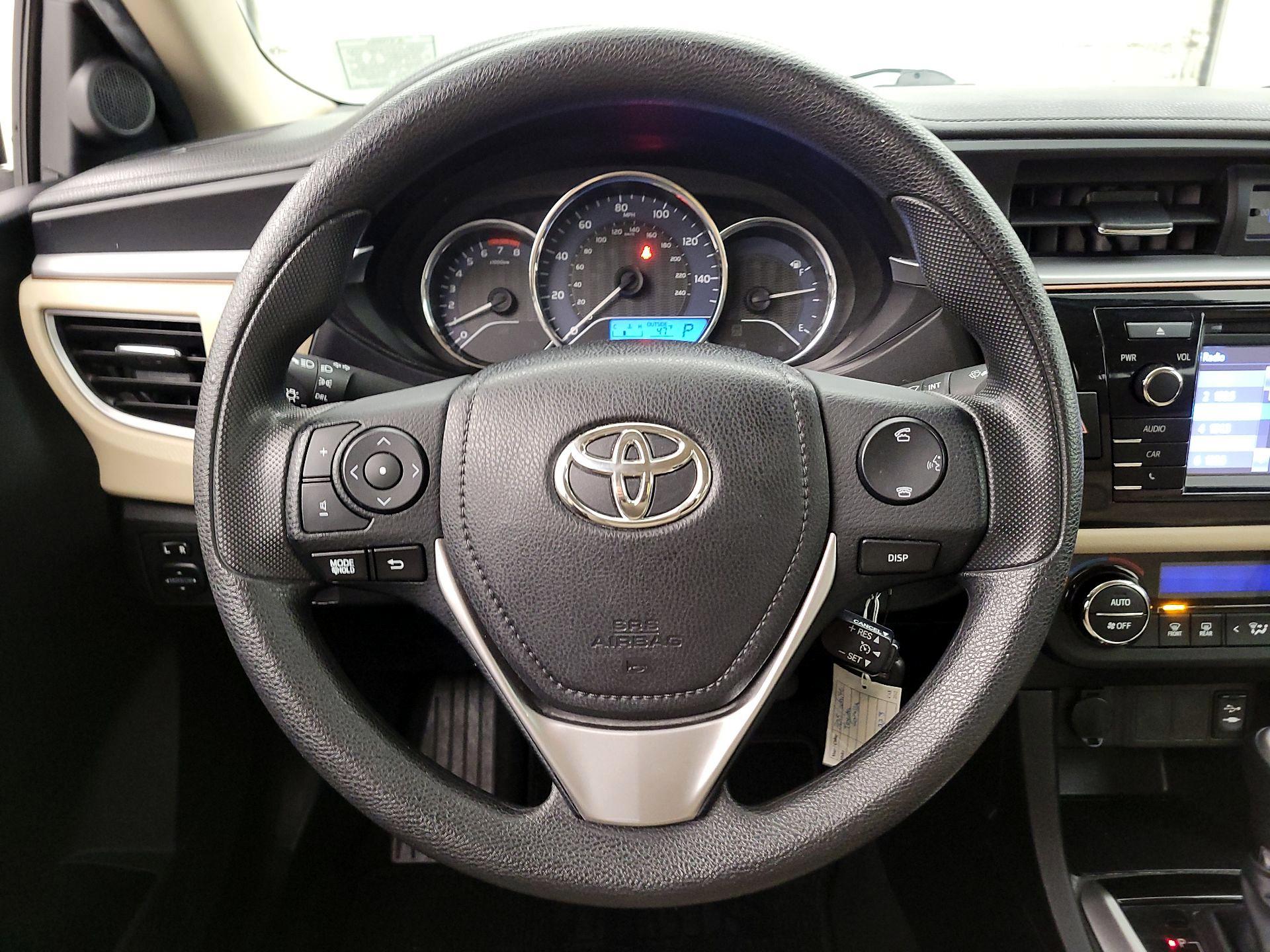Thumbnail: 2015 Toyota Corolla - 10