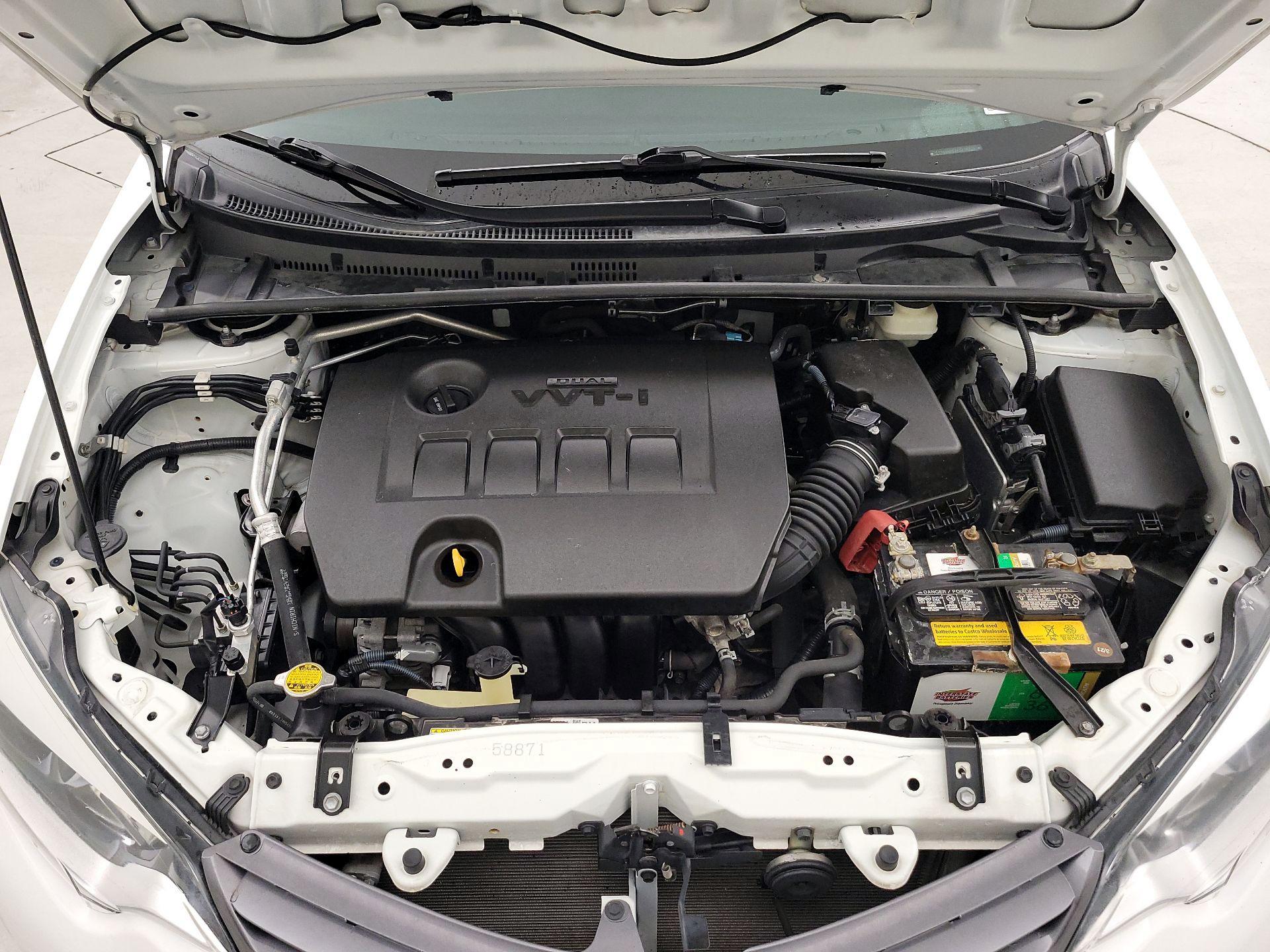 Thumbnail: 2015 Toyota Corolla - 19