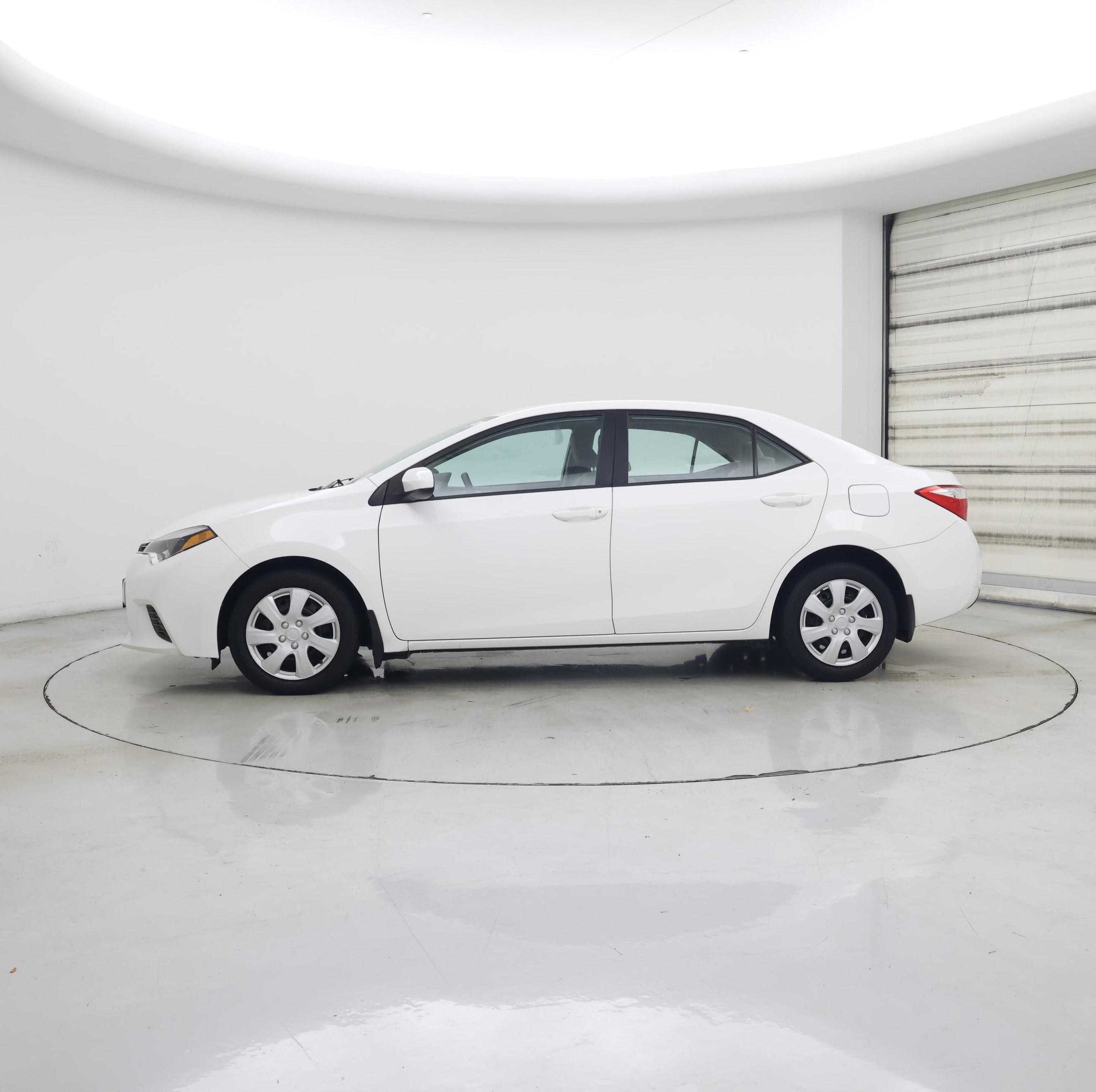 Thumbnail: 2015 Toyota Corolla - 3