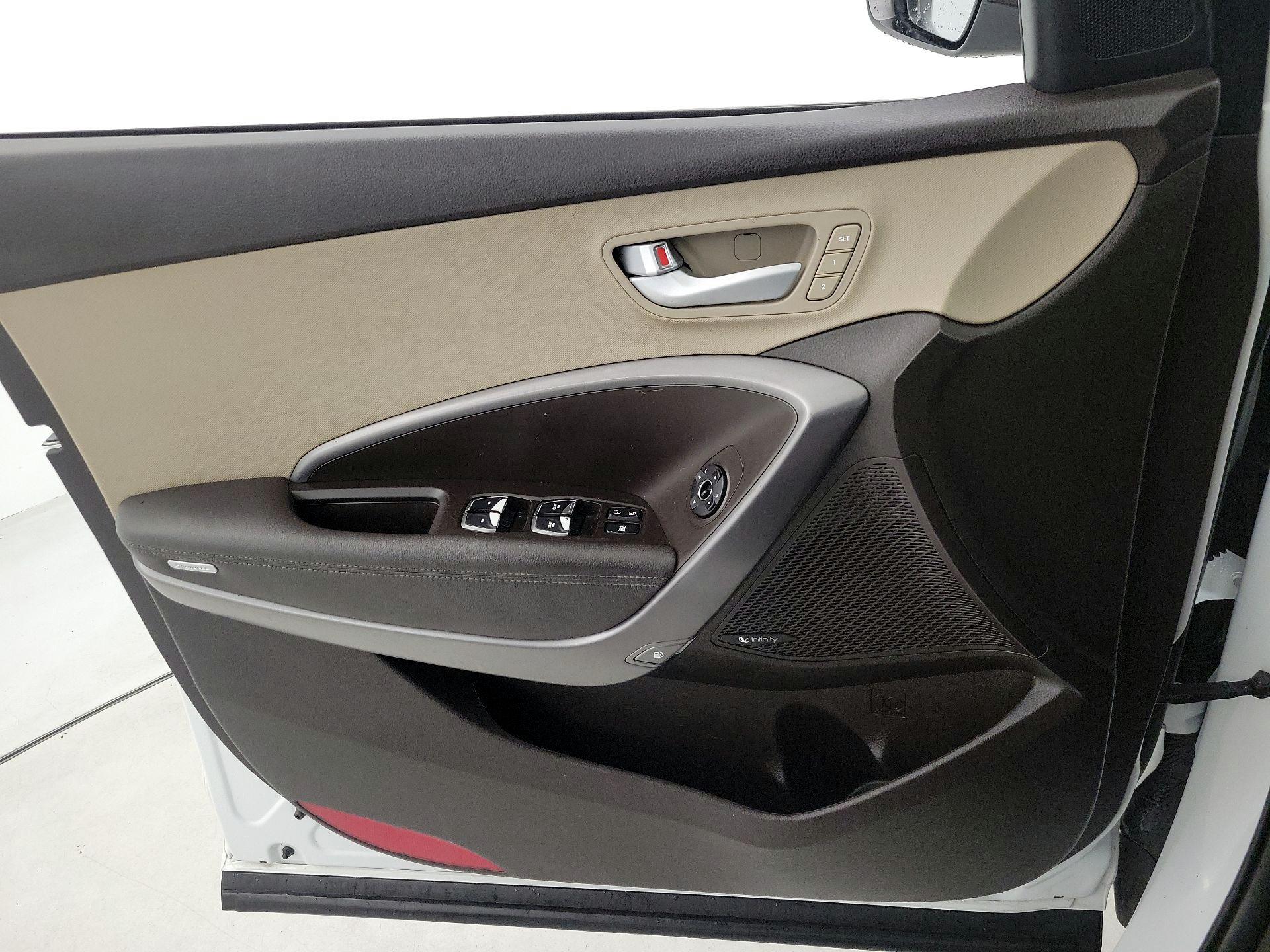 Thumbnail: 2017 Hyundai Santa Fe - 12