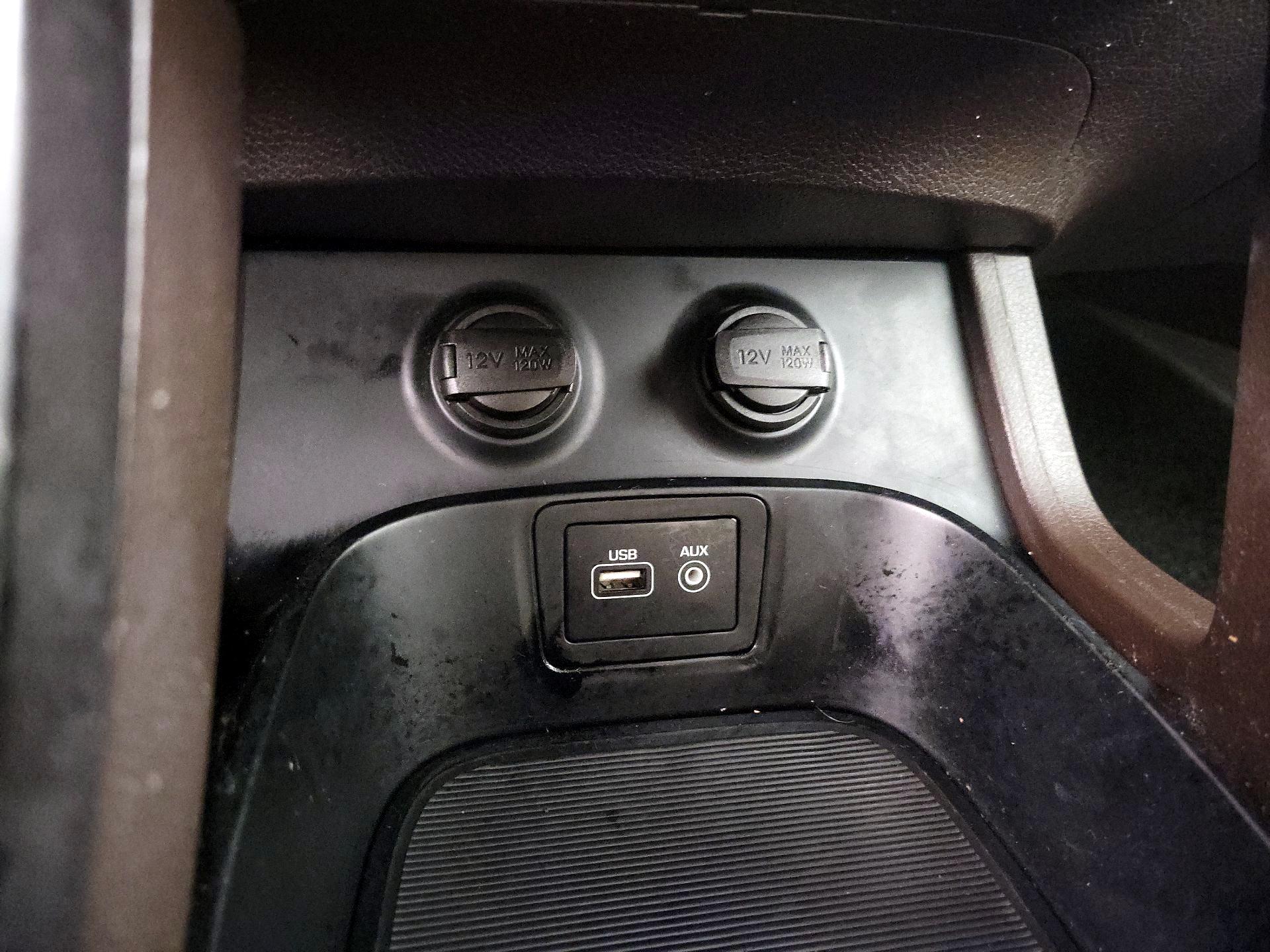 Thumbnail: 2017 Hyundai Santa Fe - 18