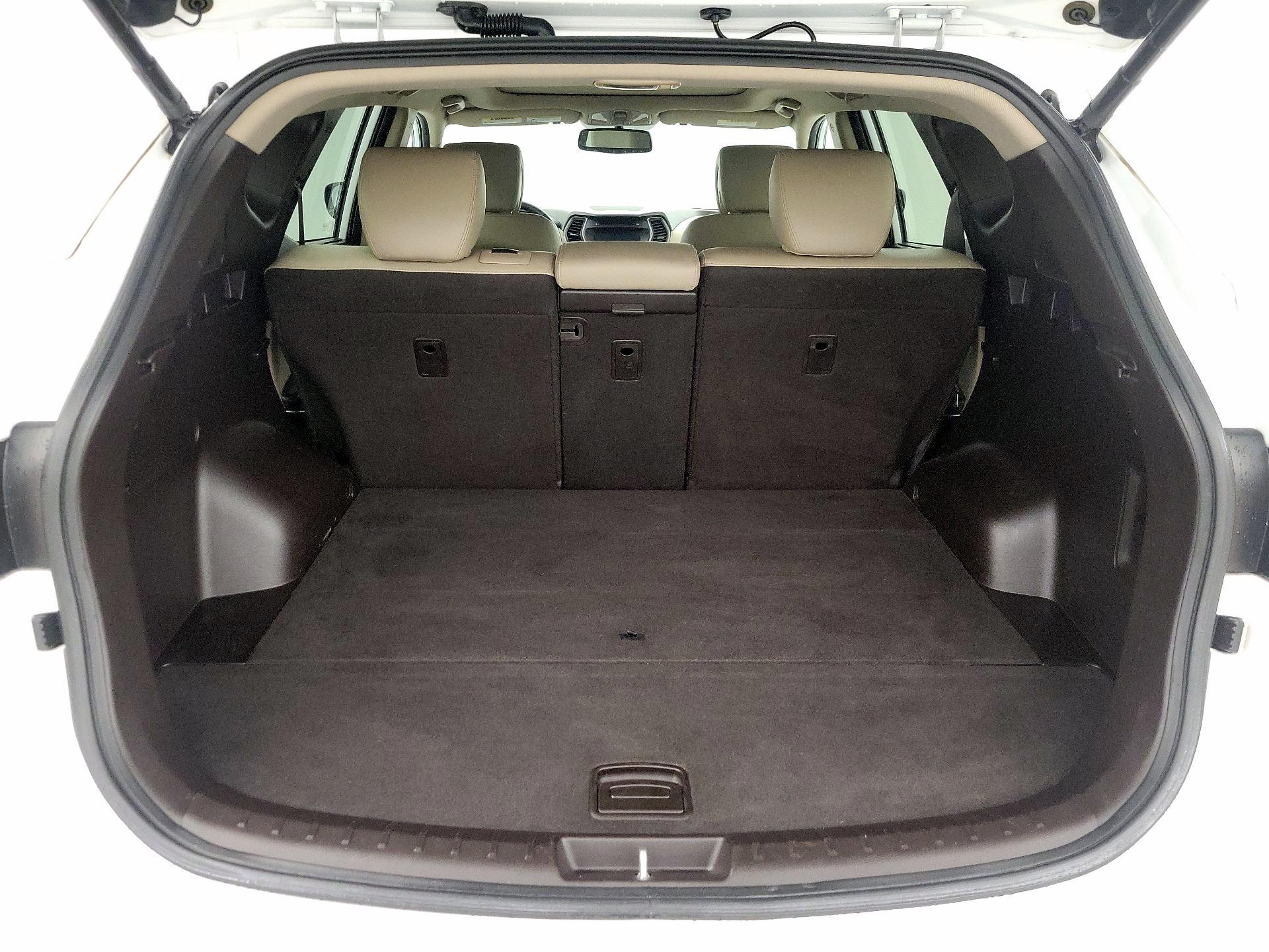 Thumbnail: 2017 Hyundai Santa Fe - 20