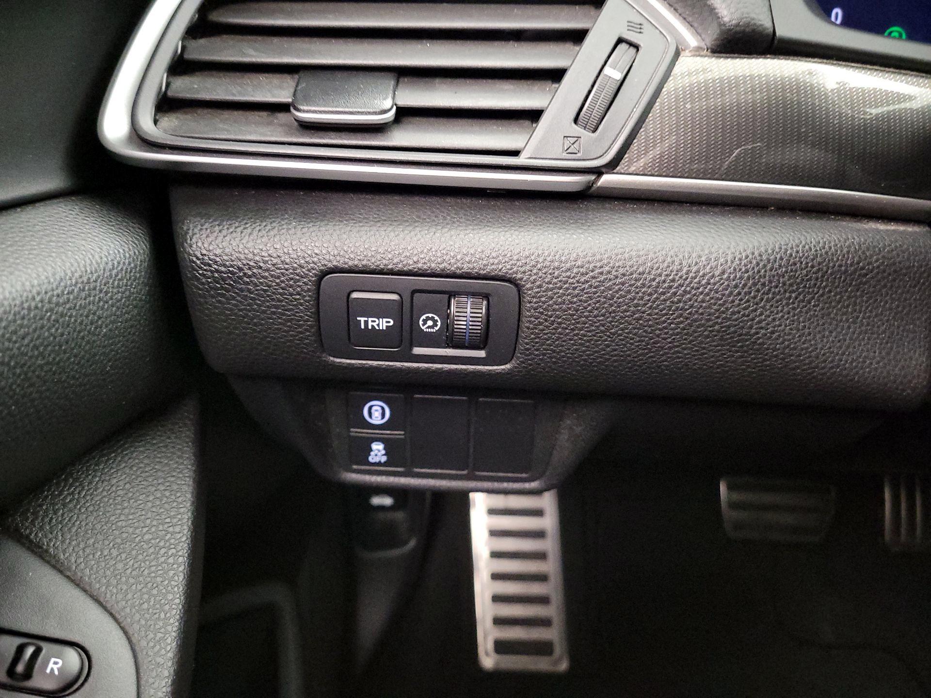 Thumbnail: 2018 Honda Accord - 13