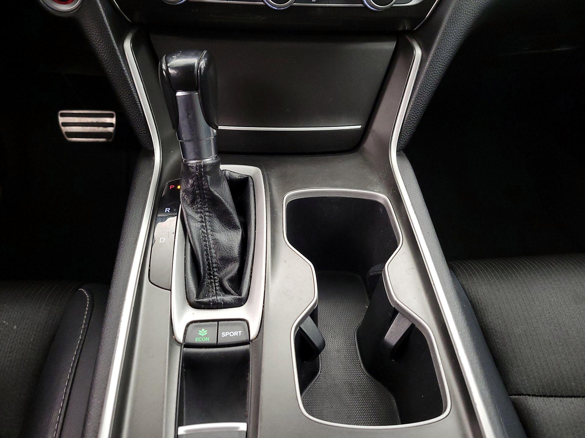 Thumbnail: 2018 Honda Accord - 17