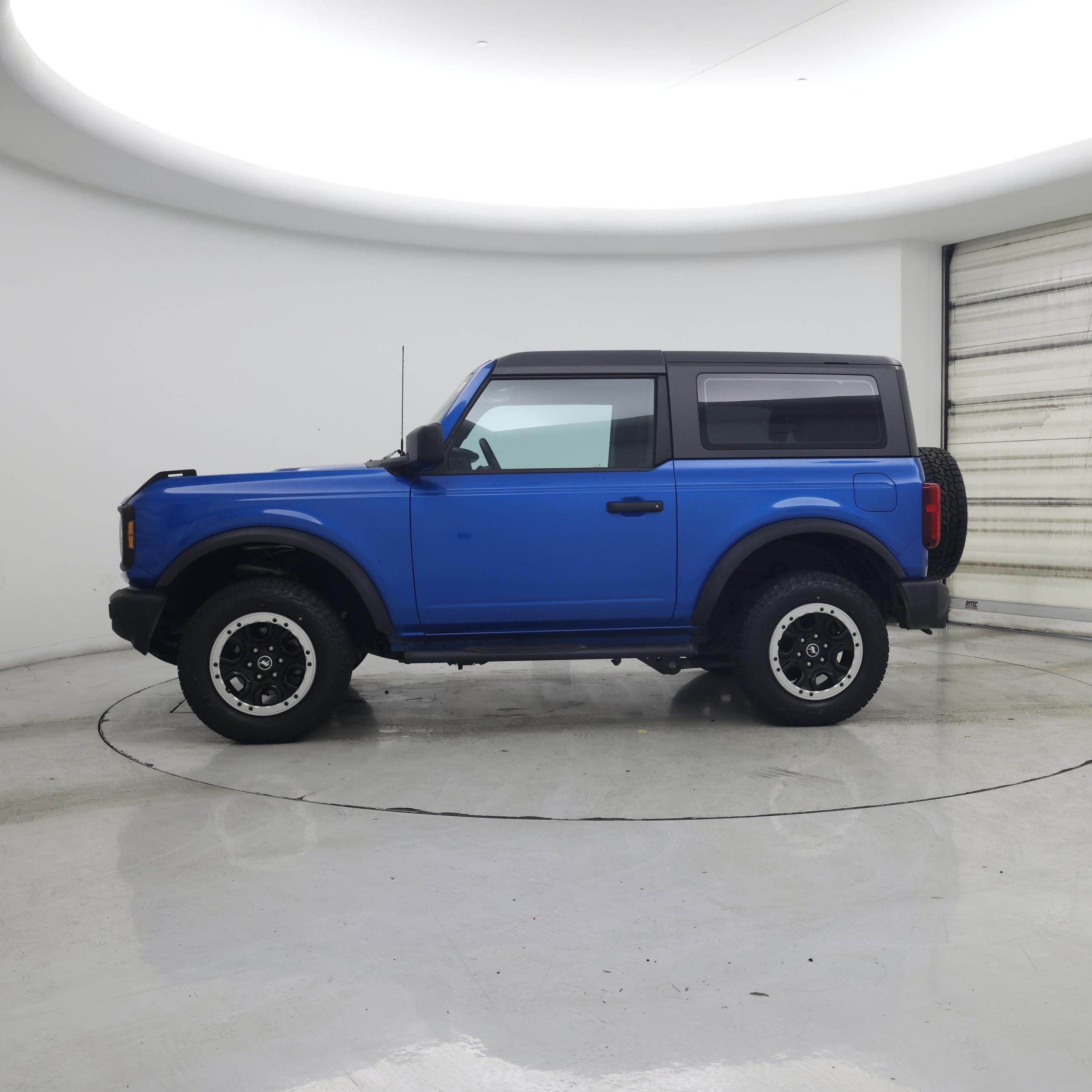 Thumbnail: 2023 Ford Bronco - 3