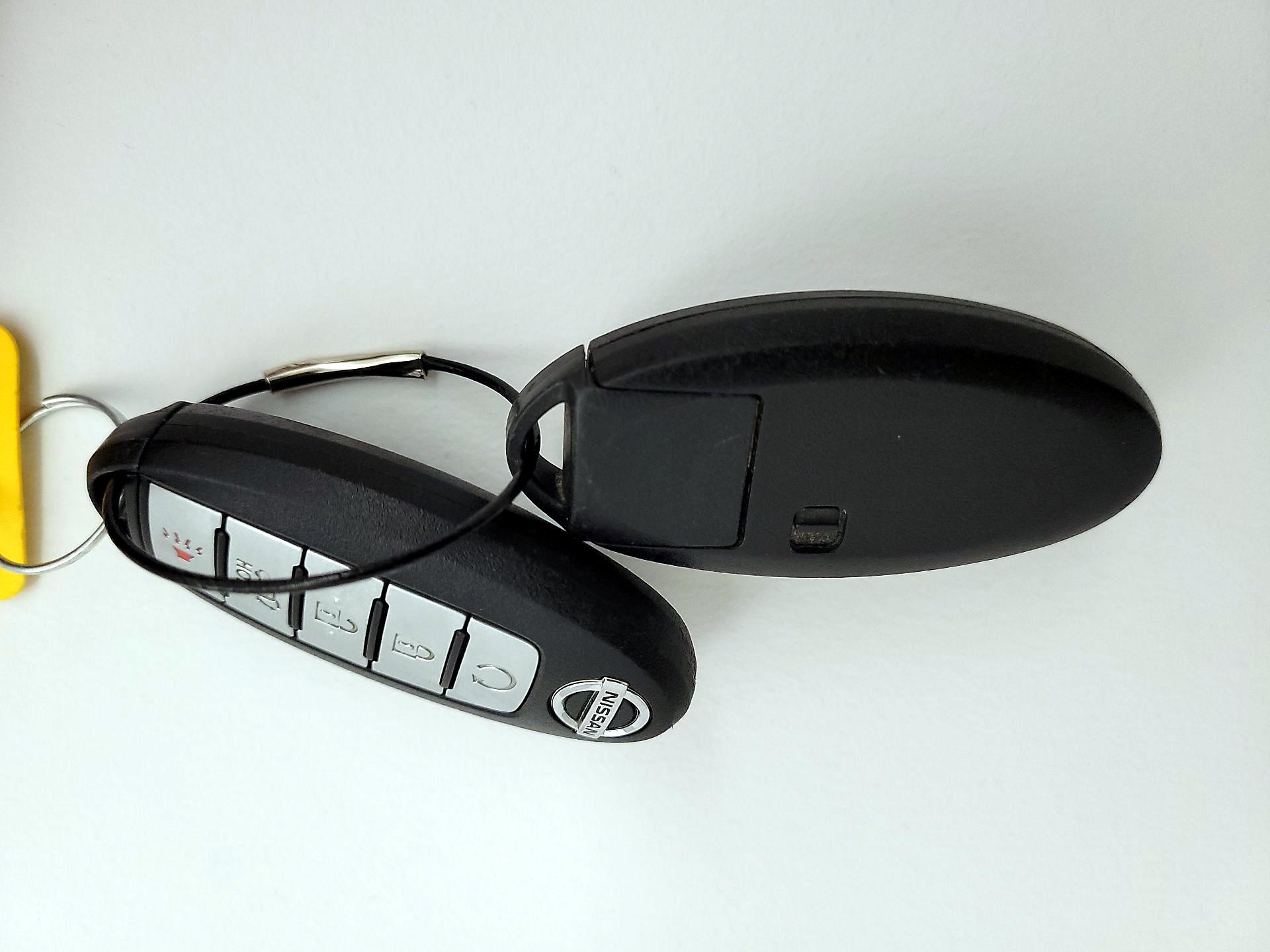 Thumbnail: 2014 Nissan Pathfinder - 20