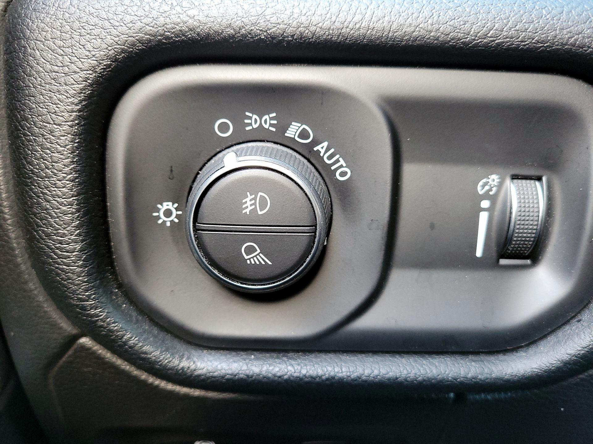 Thumbnail: 2021 RAM 1500 - 13