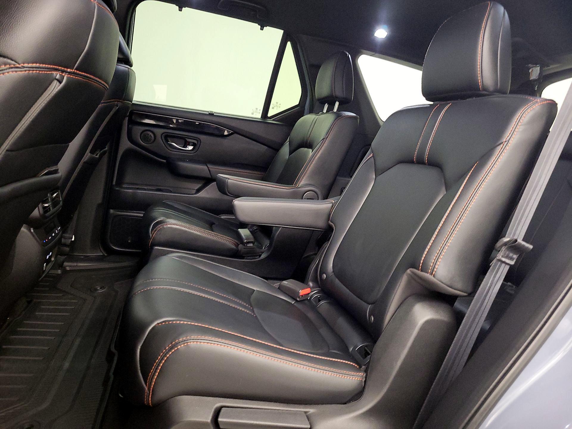 Thumbnail: 2023 Honda Pilot - 18