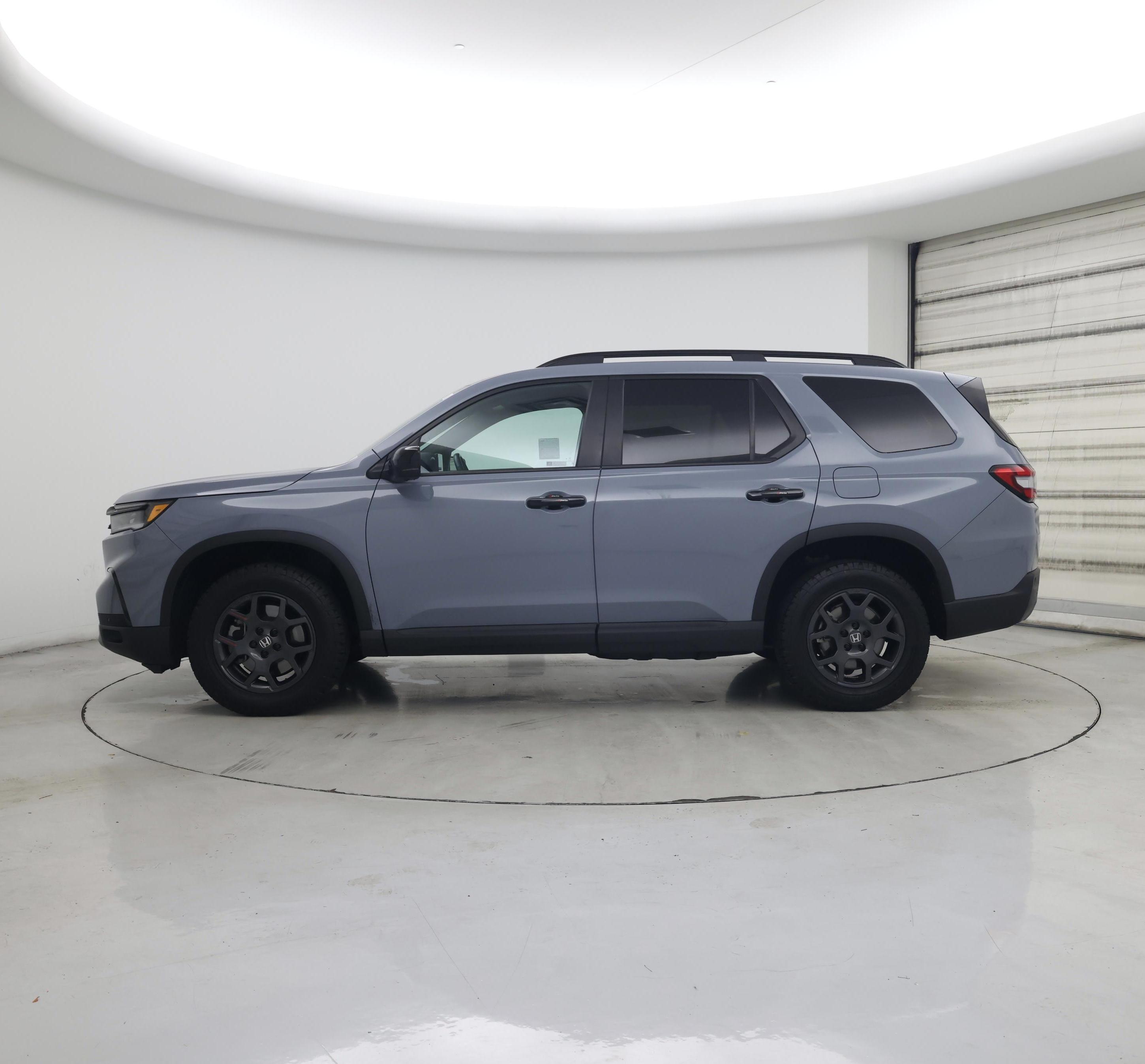 Thumbnail: 2023 Honda Pilot - 3