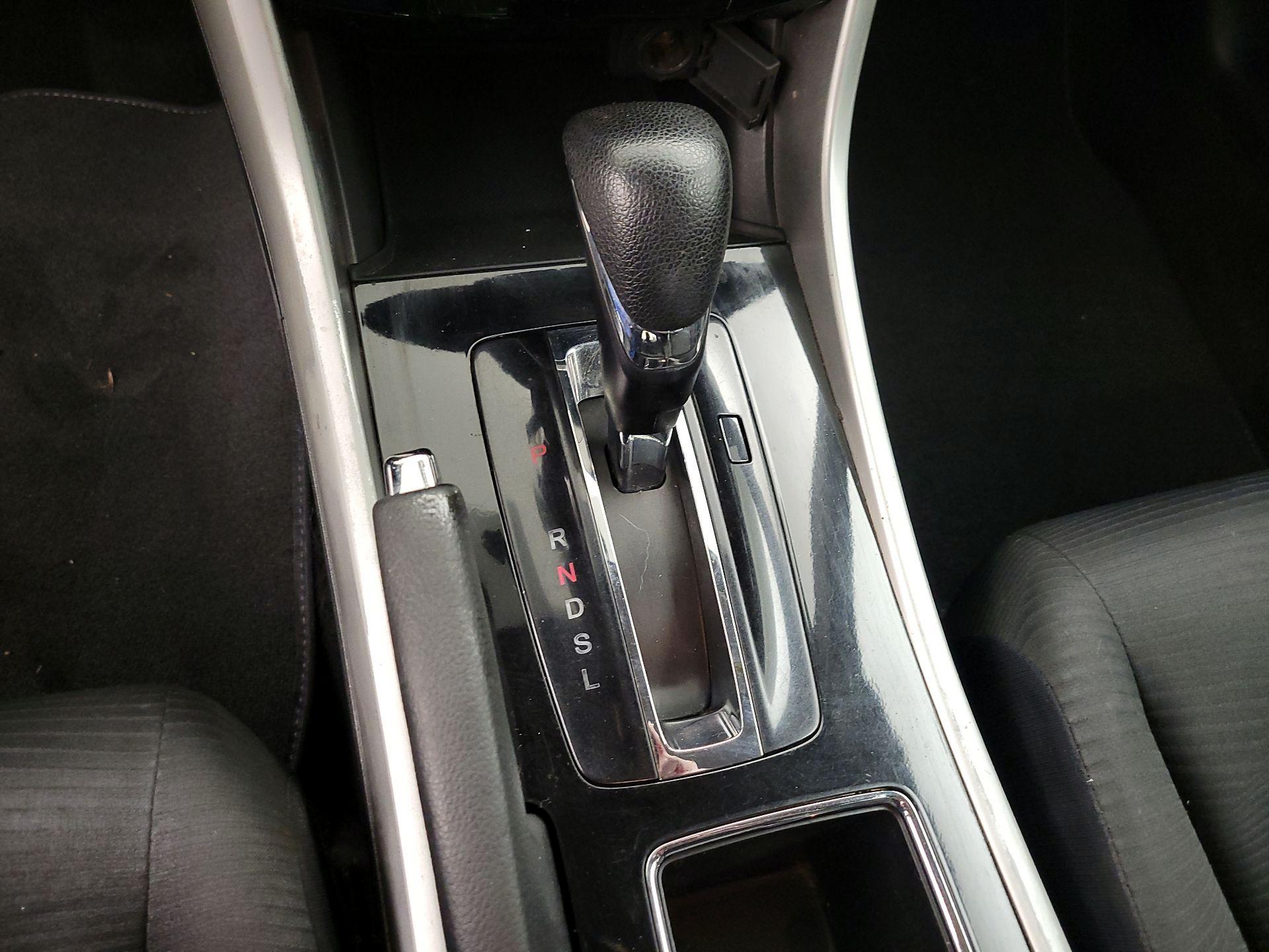 Thumbnail: 2017 Honda Accord - 16