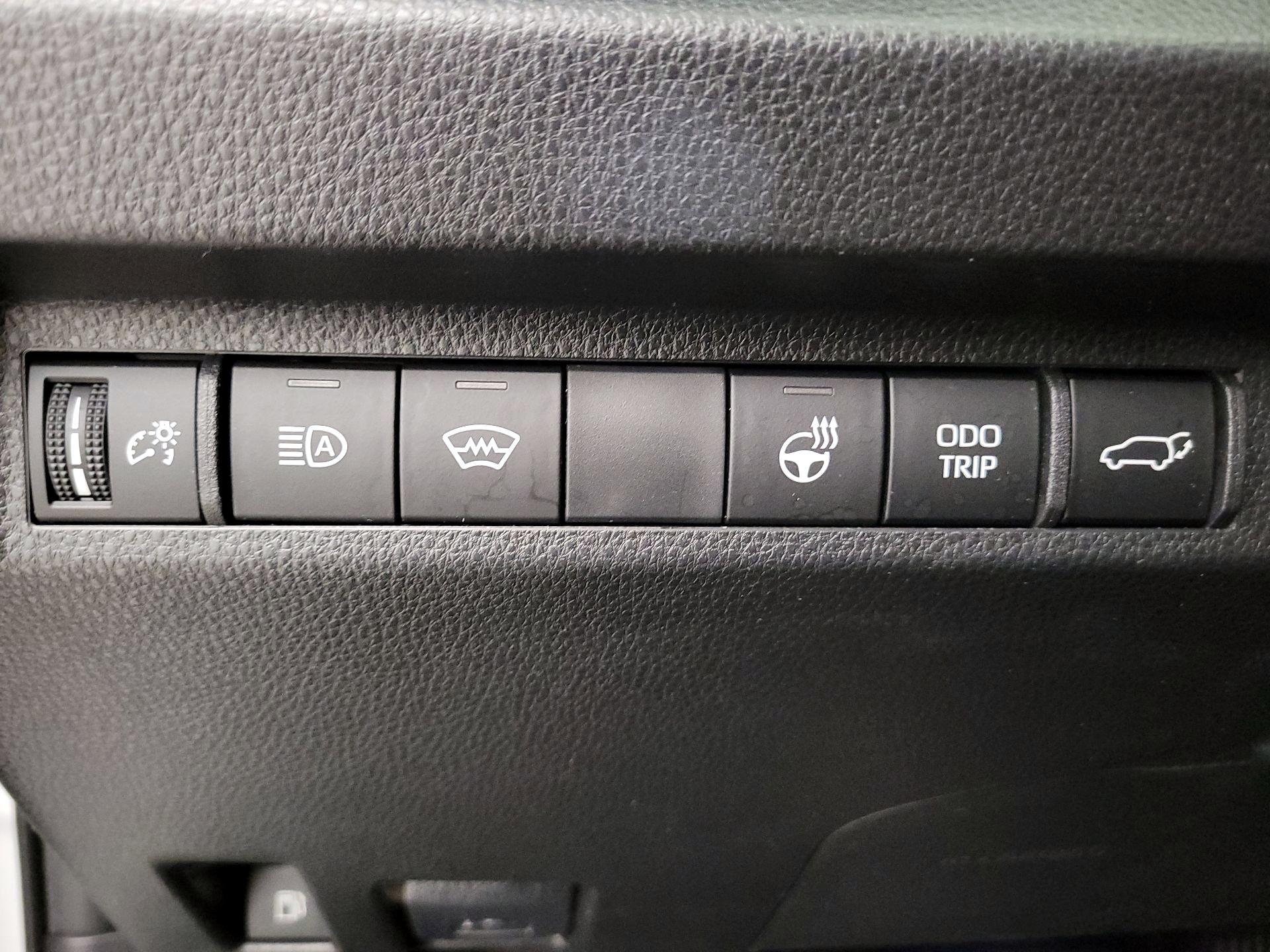 Thumbnail: 2023 Toyota RAV4 - 13