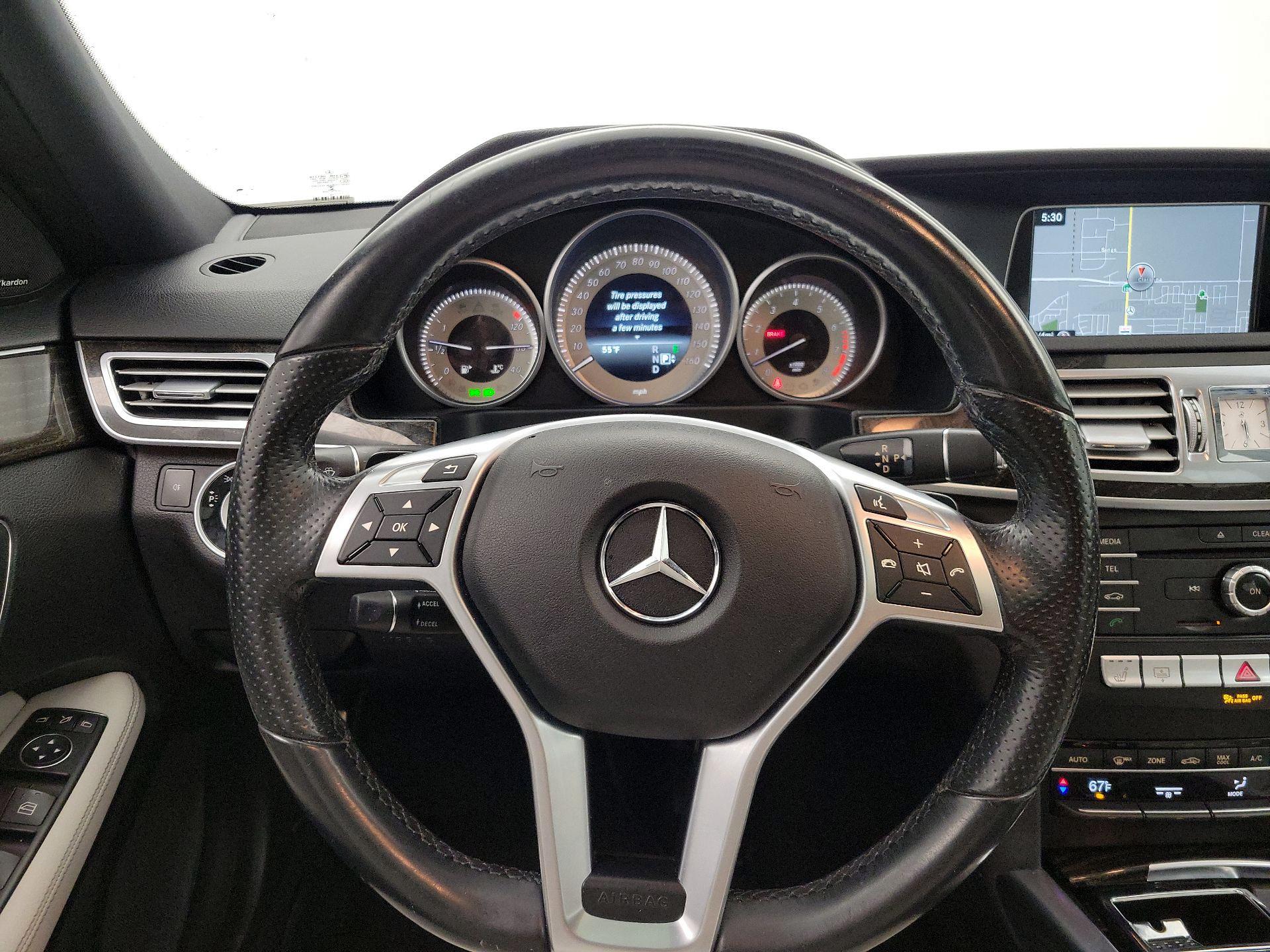 Thumbnail: 2016 Mercedes-Benz E-Class - 10