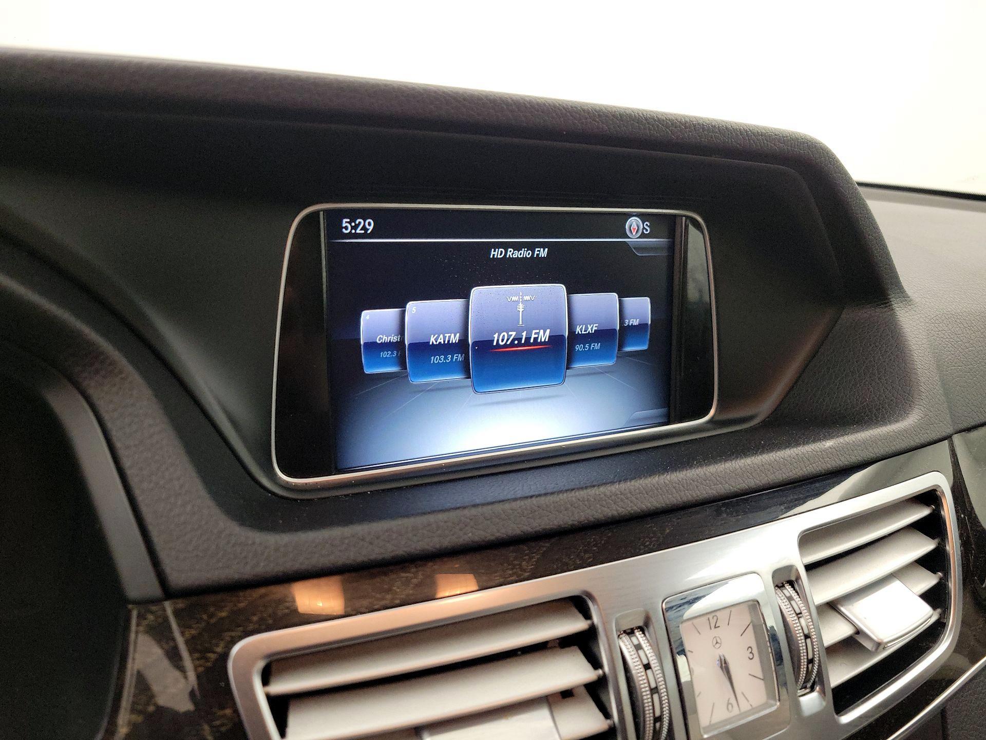 Thumbnail: 2016 Mercedes-Benz E-Class - 16