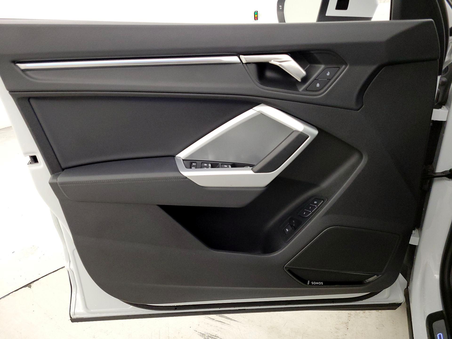 Thumbnail: 2025 Audi Q3 - 12