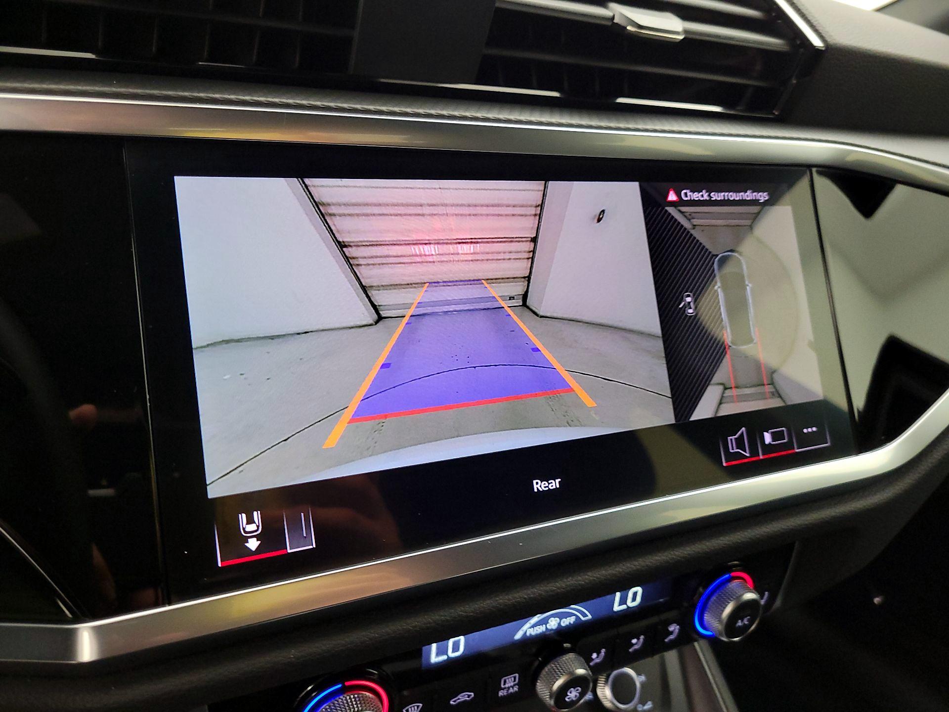 Thumbnail: 2025 Audi Q3 - 14