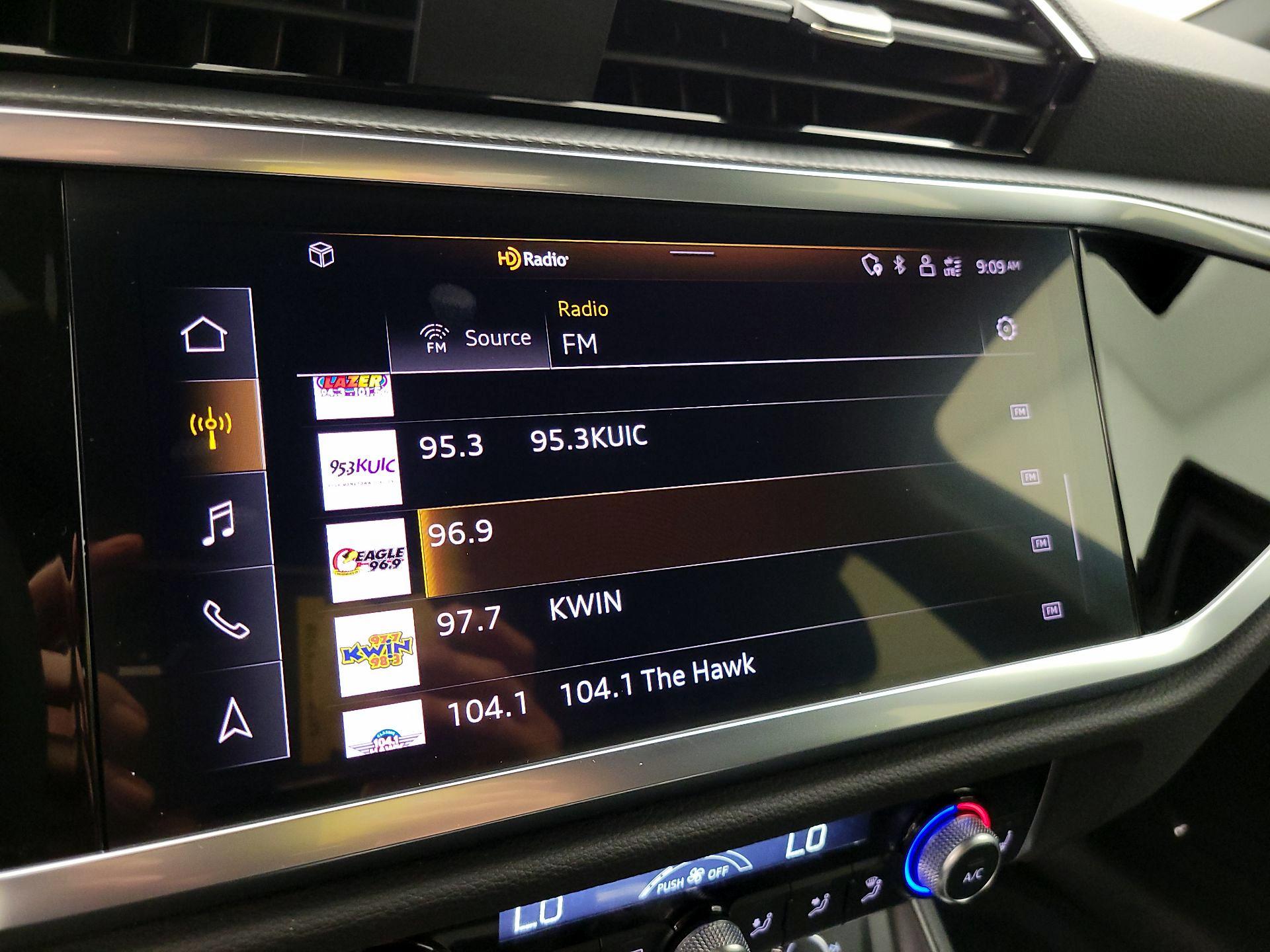 Thumbnail: 2025 Audi Q3 - 15