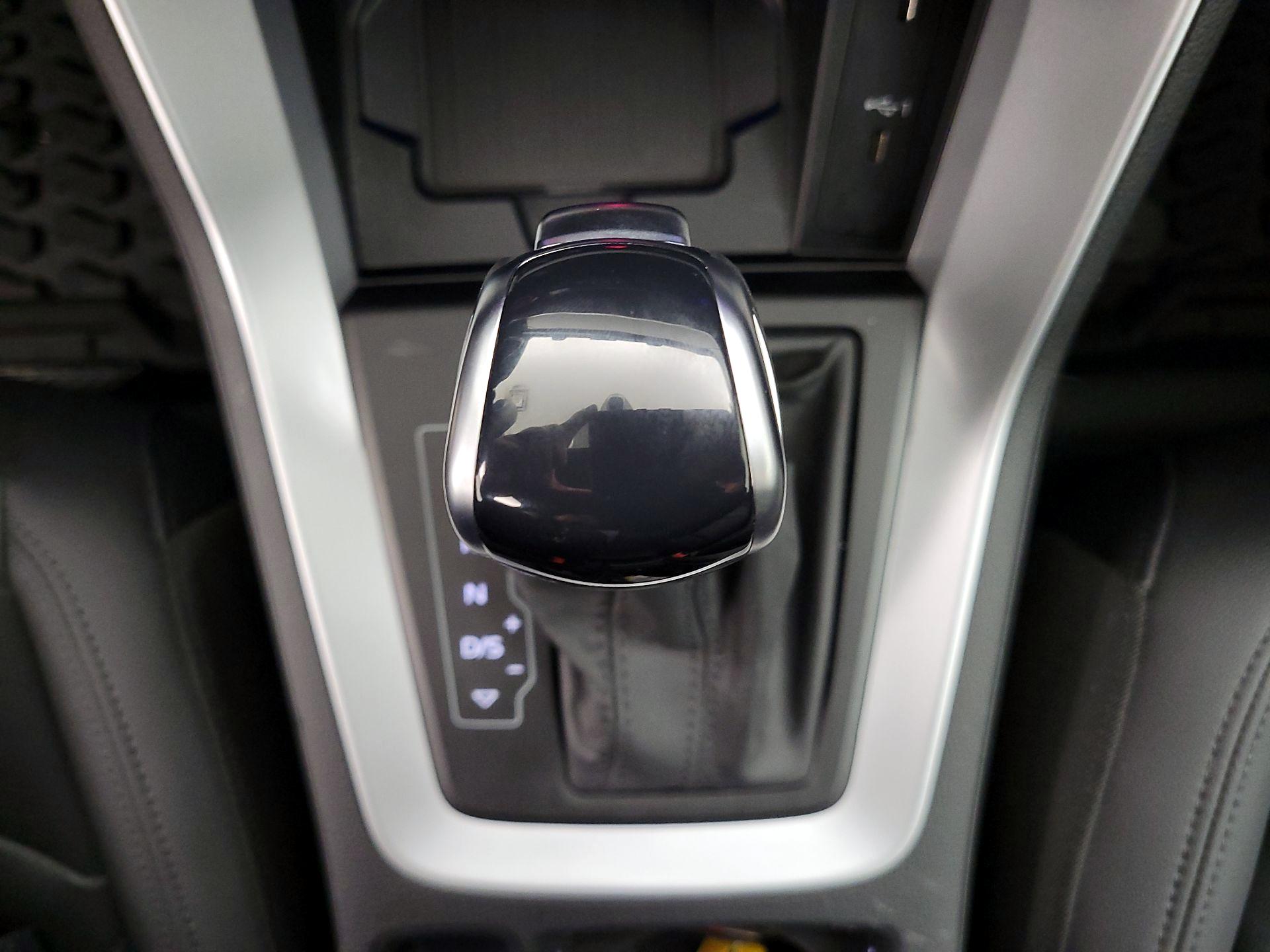 Thumbnail: 2025 Audi Q3 - 17