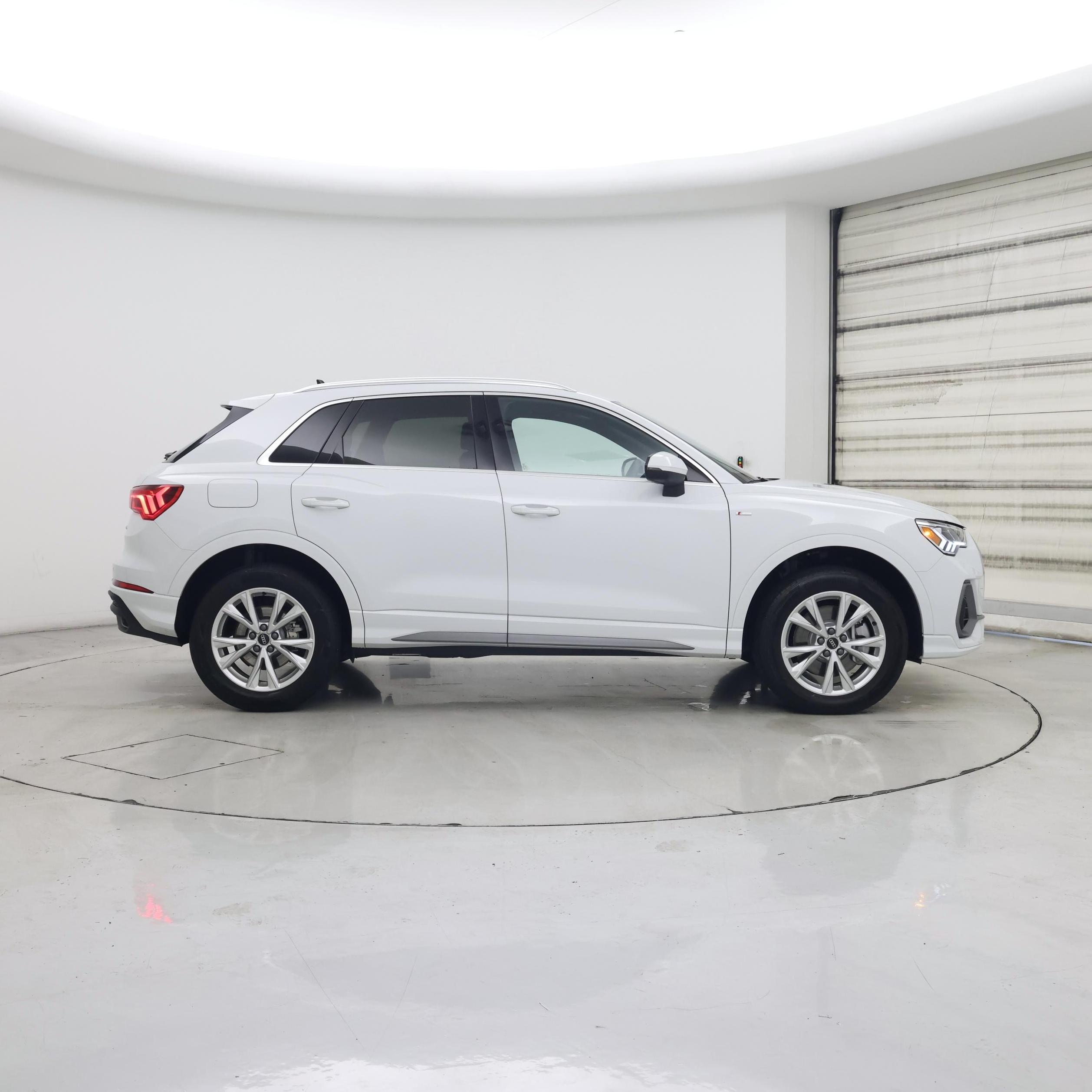 Thumbnail: 2025 Audi Q3 - 7