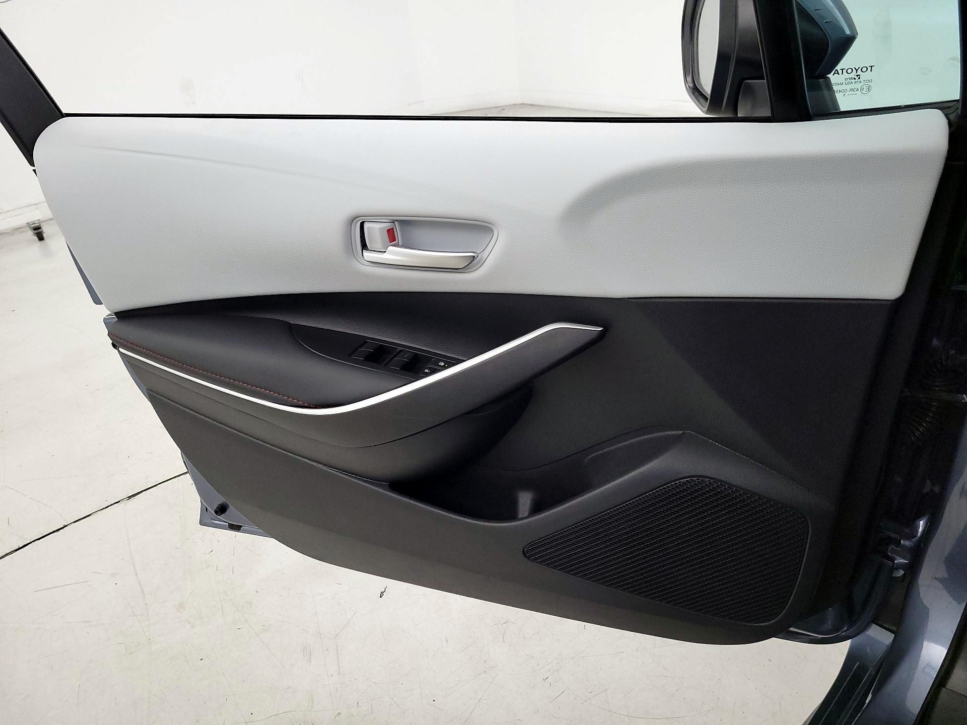 Thumbnail: 2025 Toyota Corolla - 12