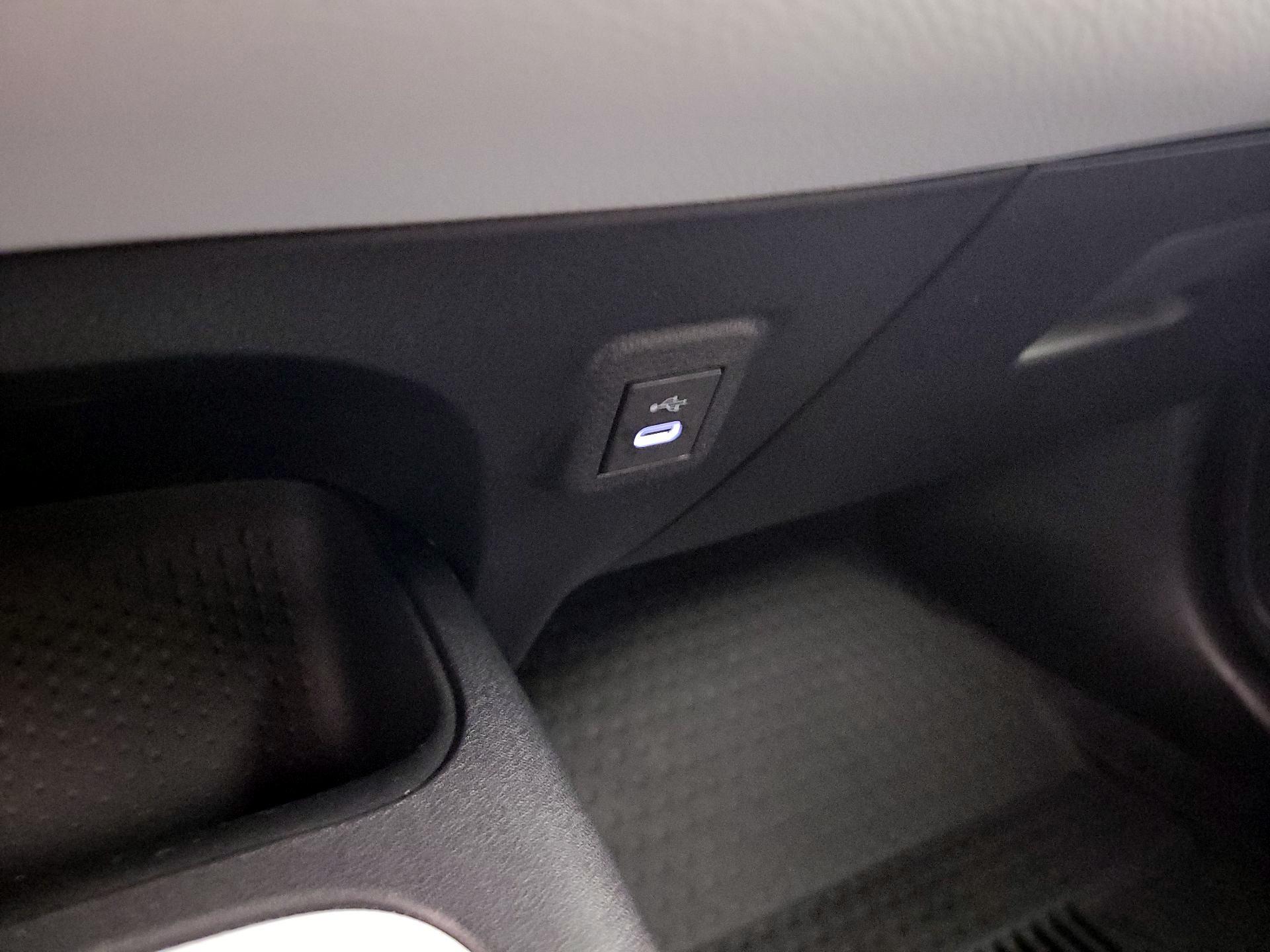 Thumbnail: 2025 Toyota Corolla - 18