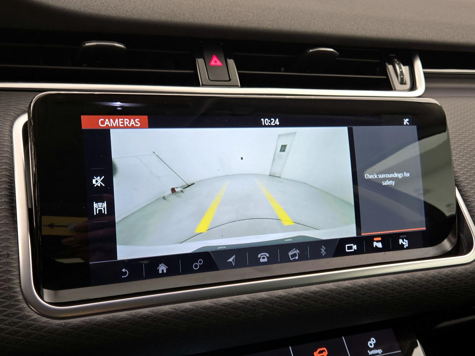 Thumbnail: 2020 Land Rover Range Rover Evoque - 14