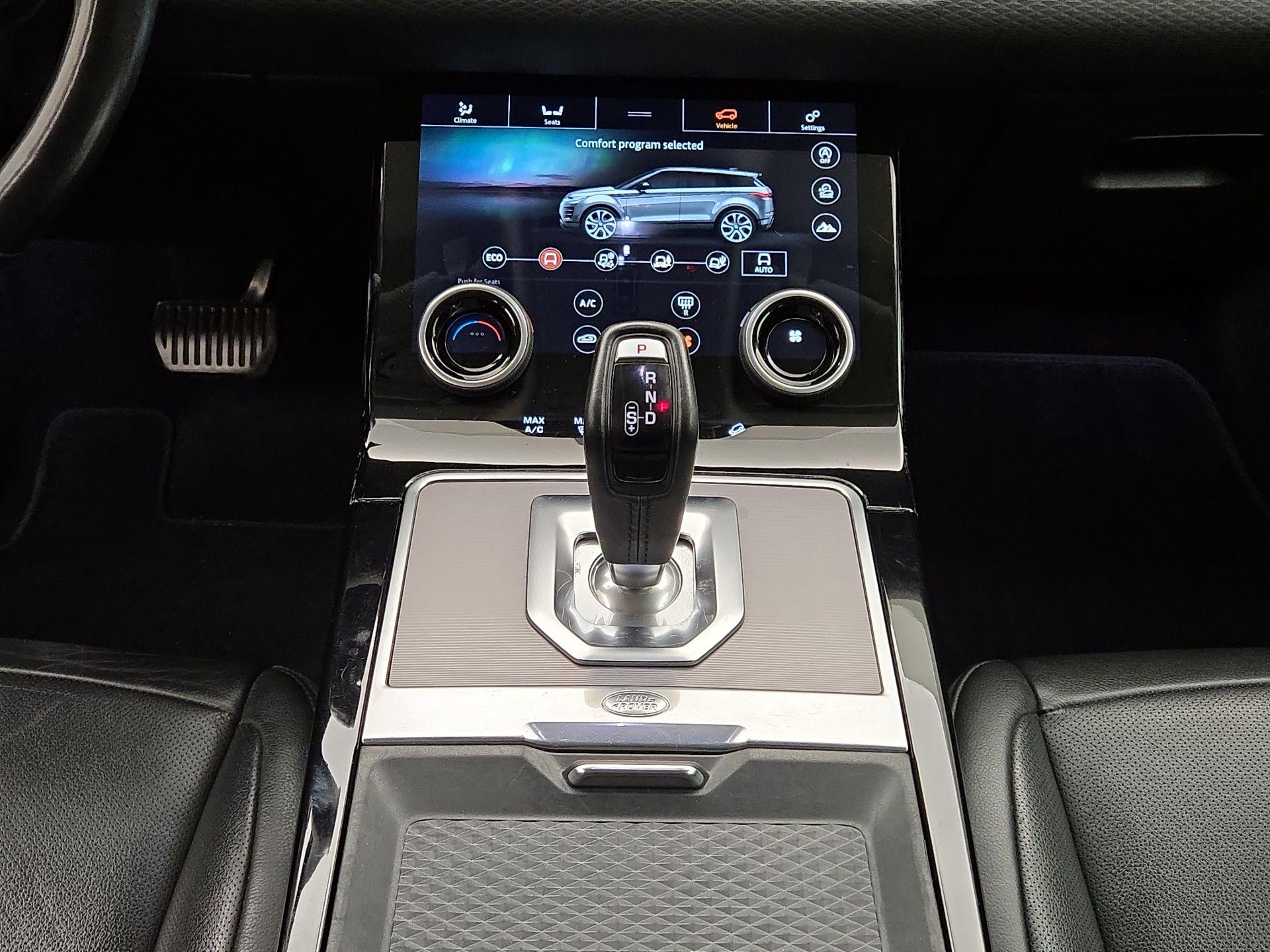 Thumbnail: 2020 Land Rover Range Rover Evoque - 17