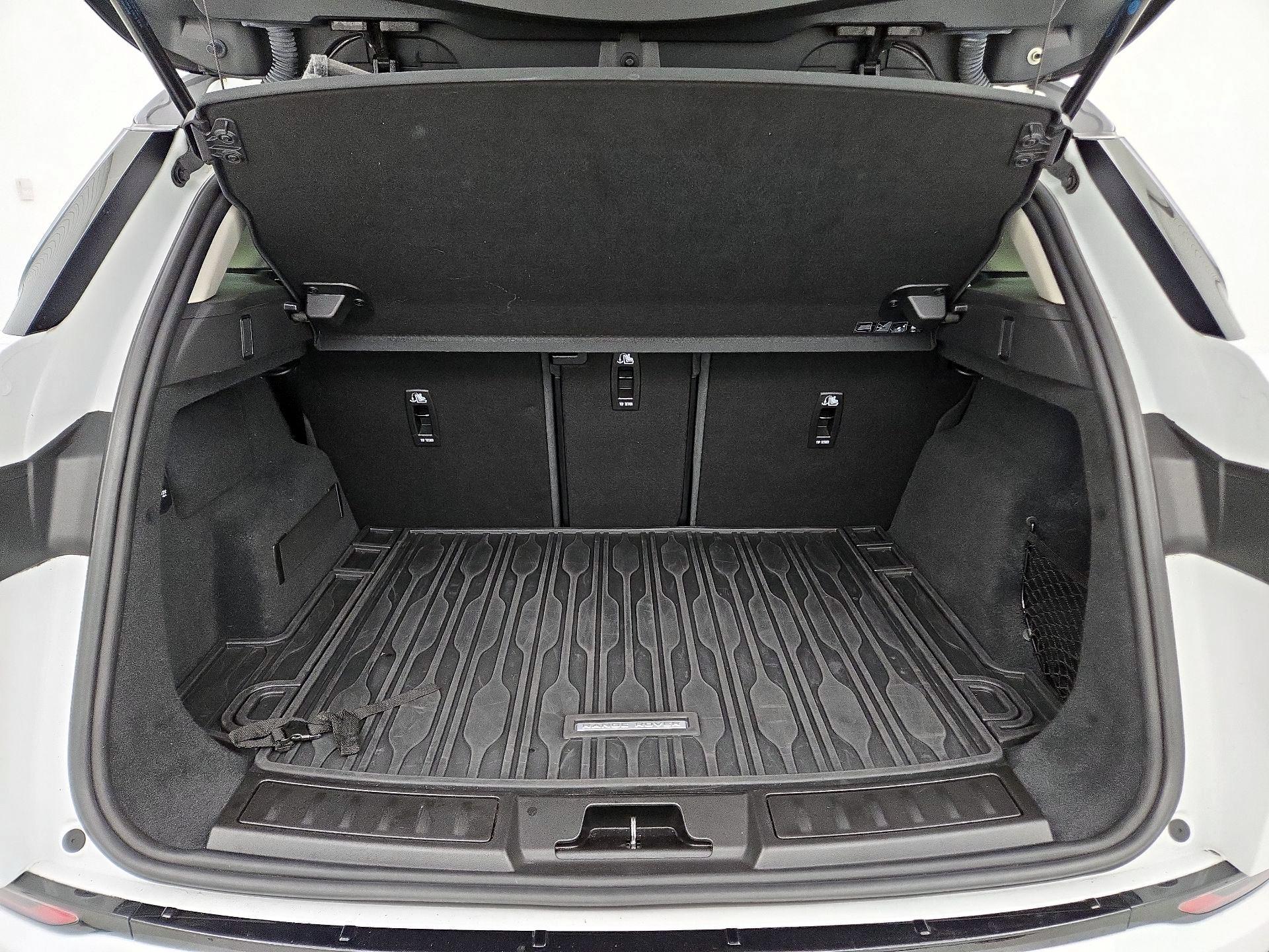 Thumbnail: 2020 Land Rover Range Rover Evoque - 20