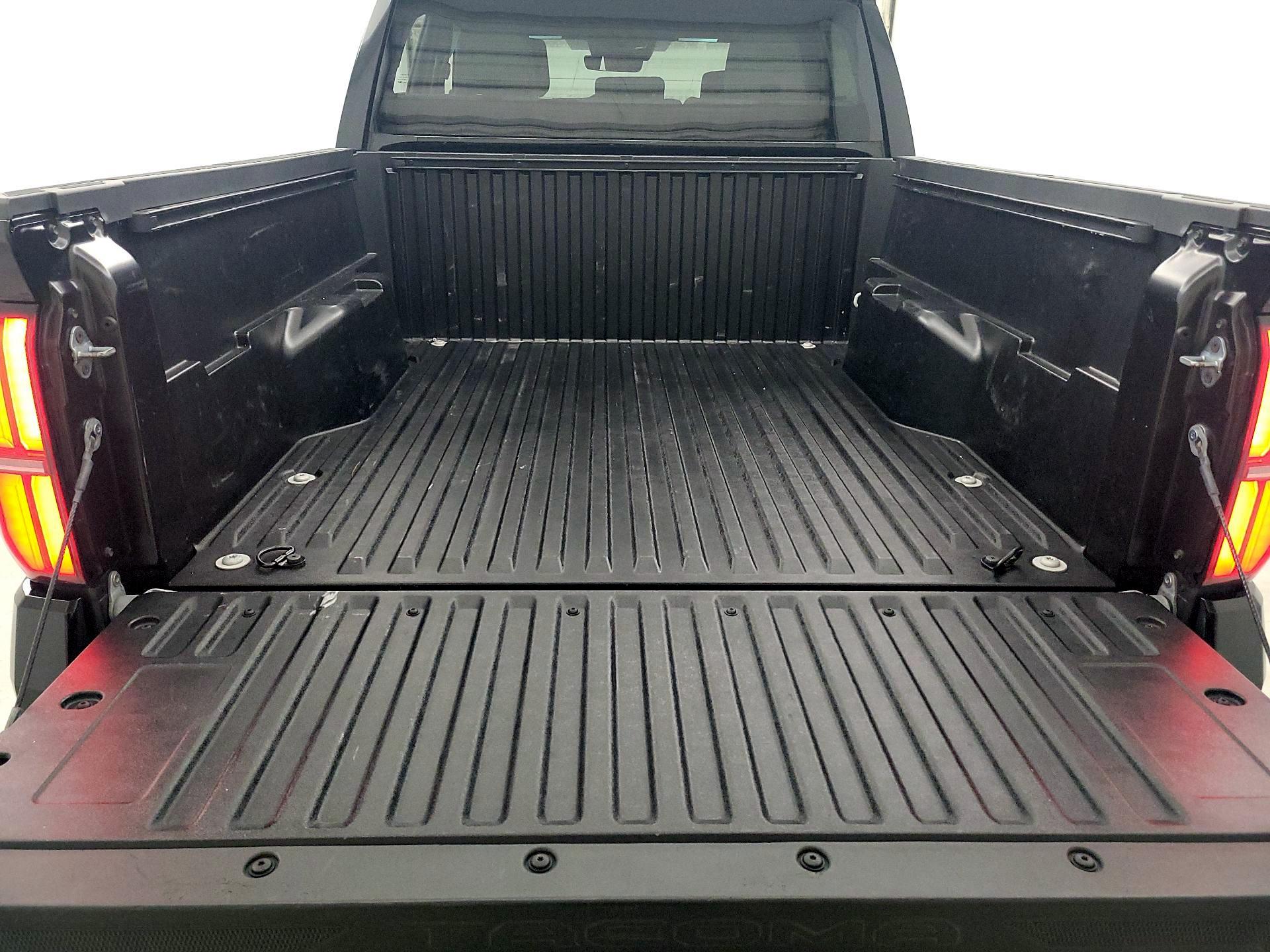 Thumbnail: 2024 Toyota Tacoma - 20