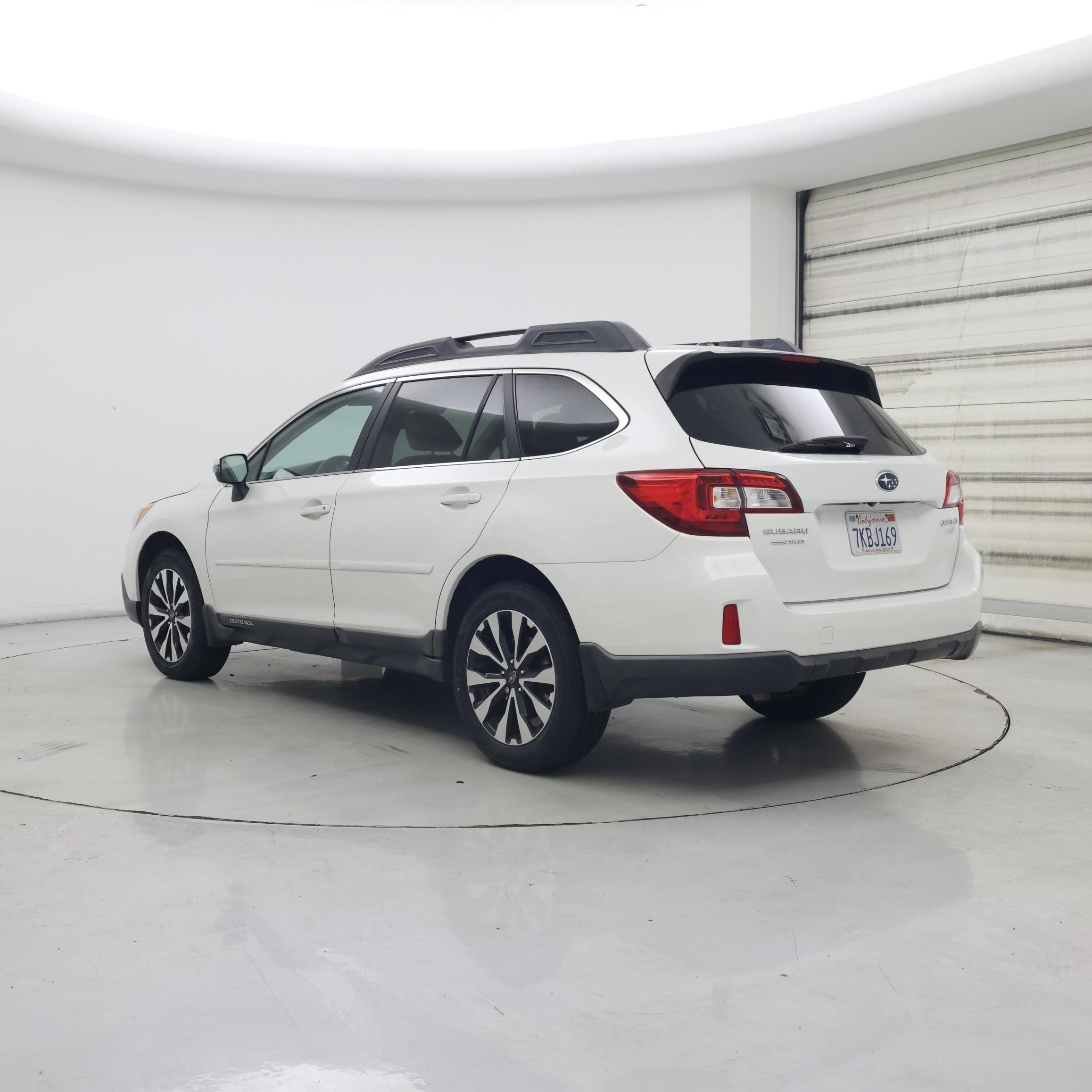 Thumbnail: 2015 Subaru Outback - 2