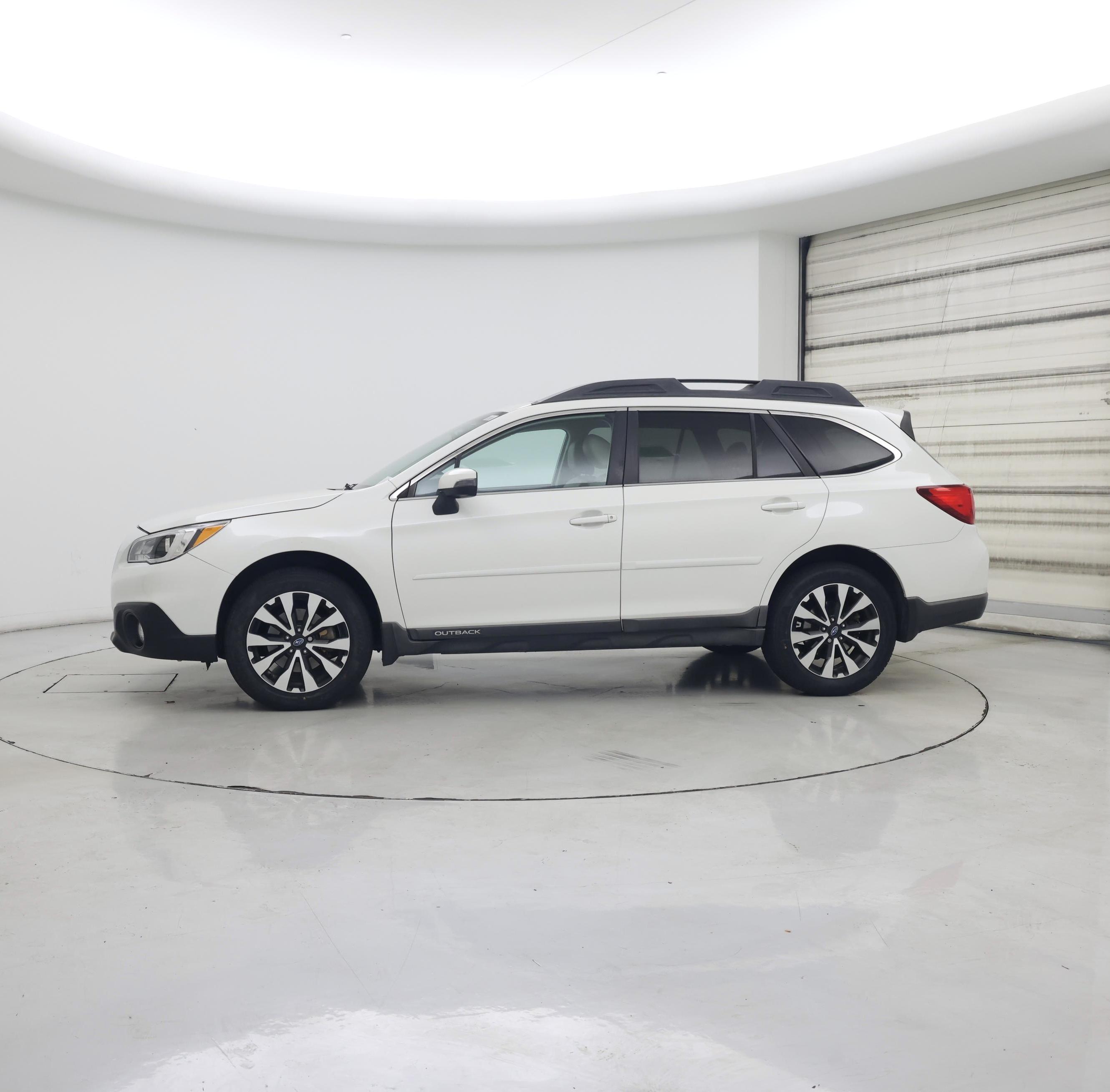 Thumbnail: 2015 Subaru Outback - 3