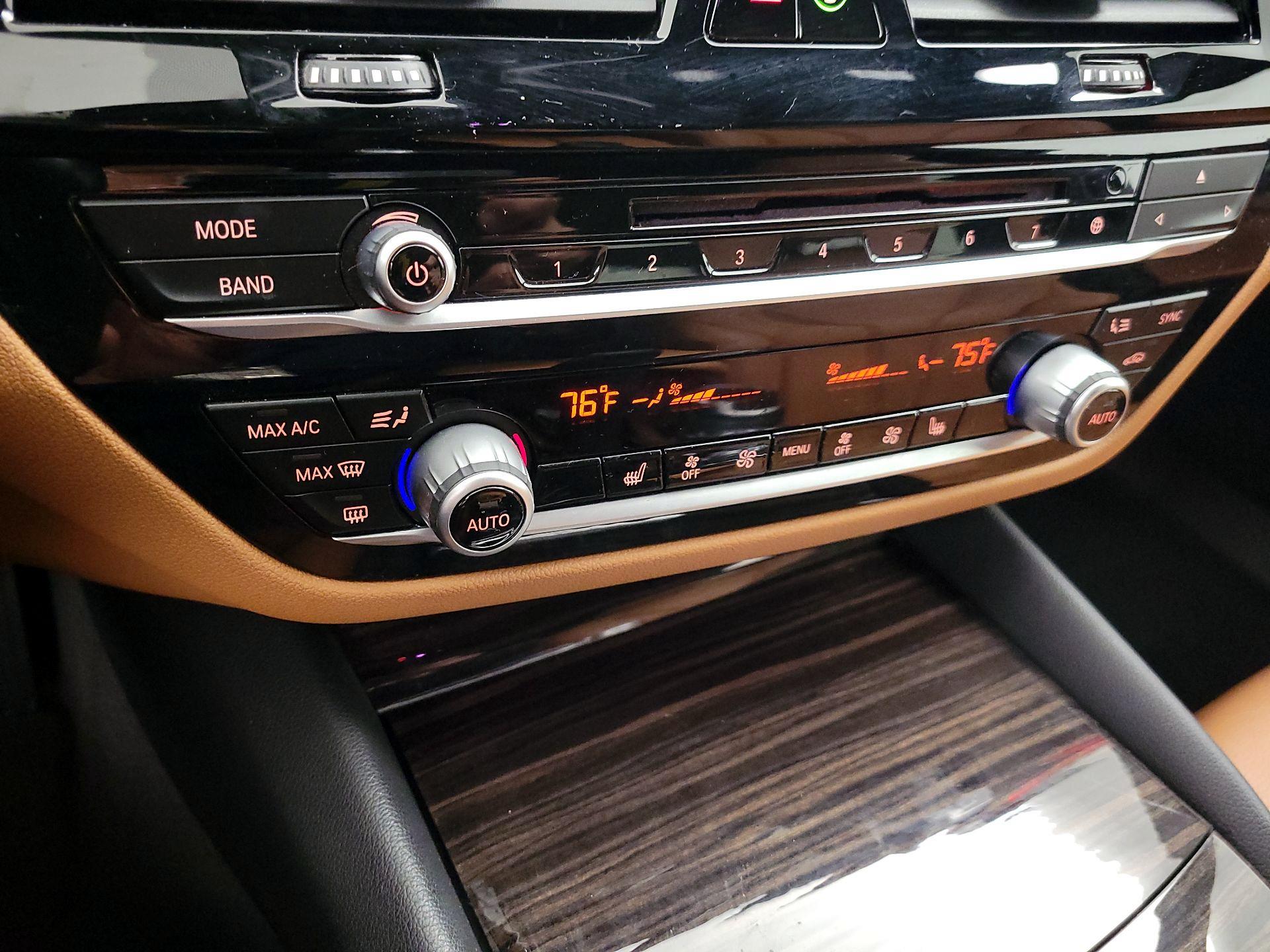 Thumbnail: 2018 BMW 5 Series - 16