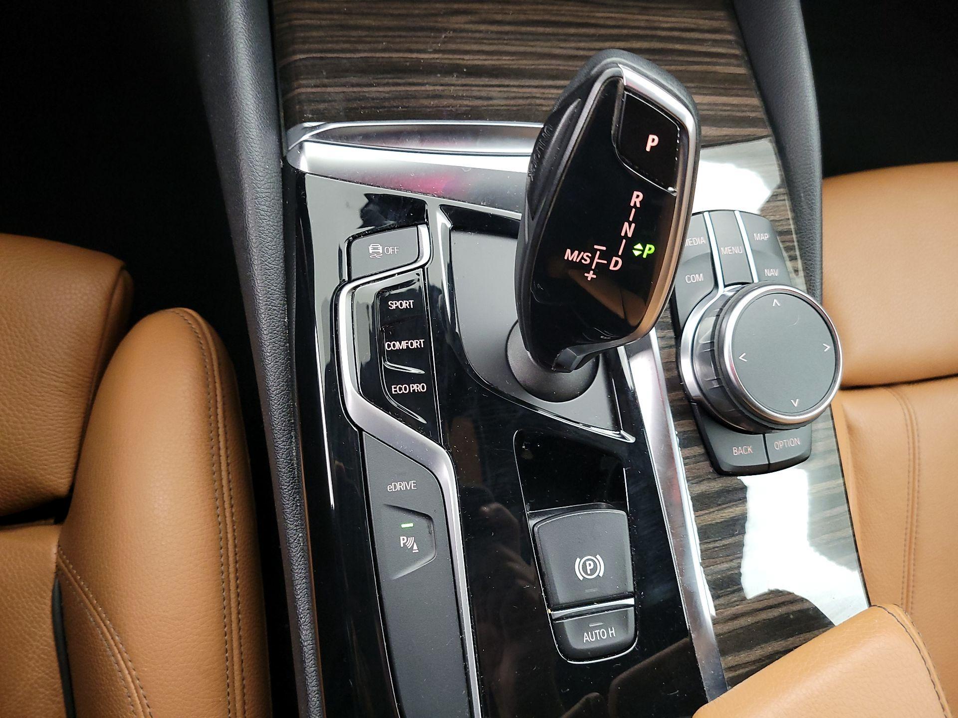 Thumbnail: 2018 BMW 5 Series - 17