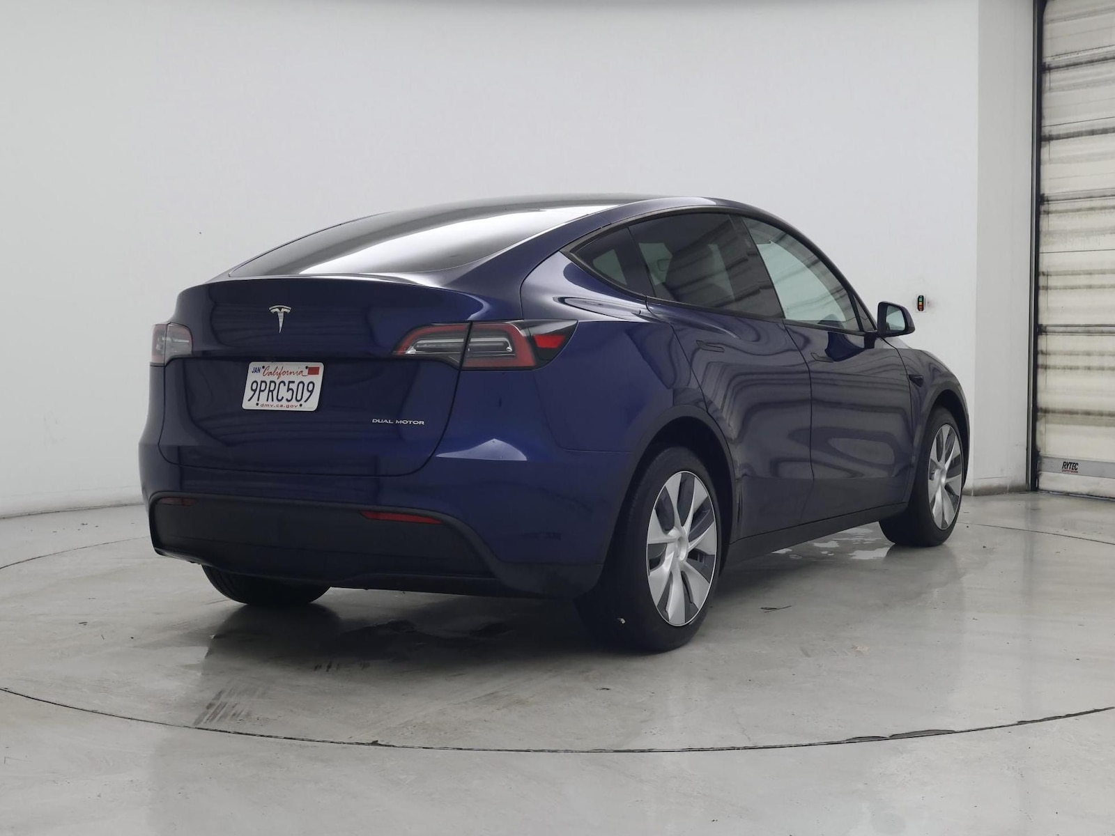2023 Tesla Model Y Long Range - Photo 9