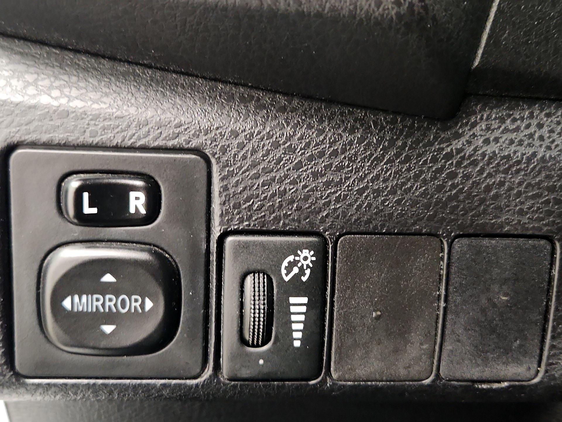 Thumbnail: 2015 Toyota Corolla - 13