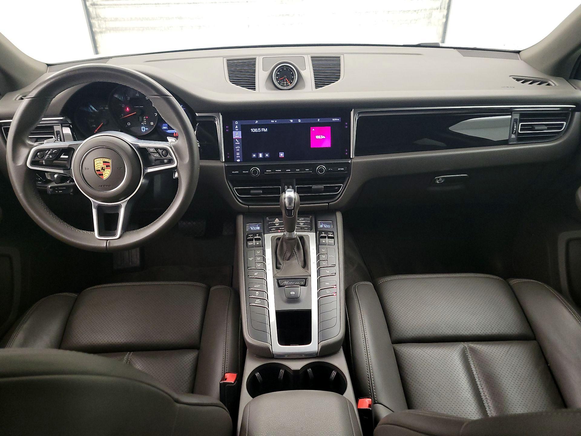 Thumbnail: 2021 Porsche Macan - 9