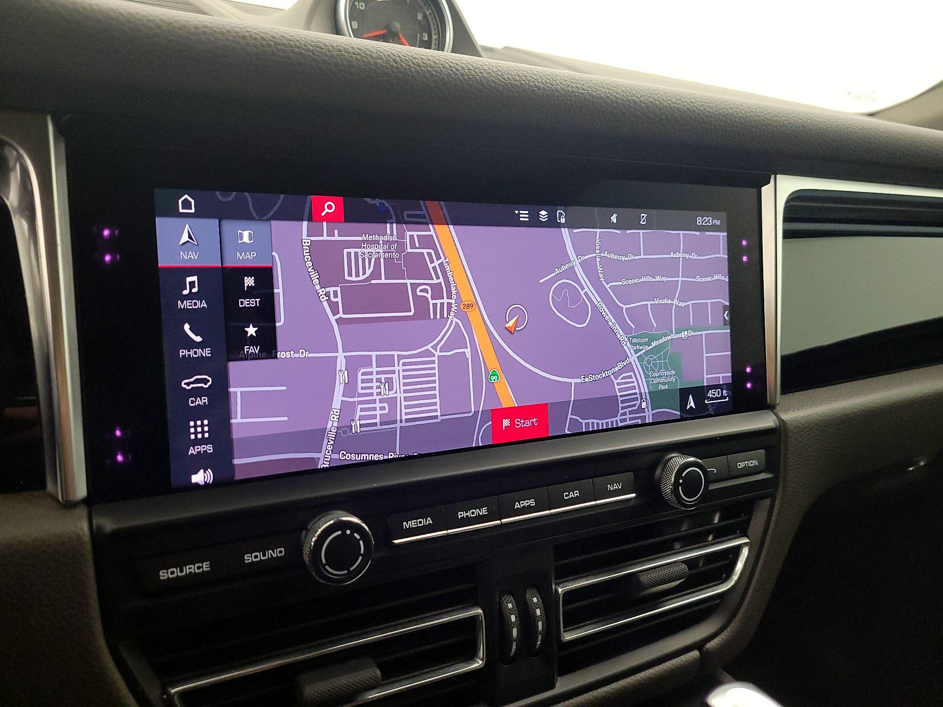 Thumbnail: 2021 Porsche Macan - 14